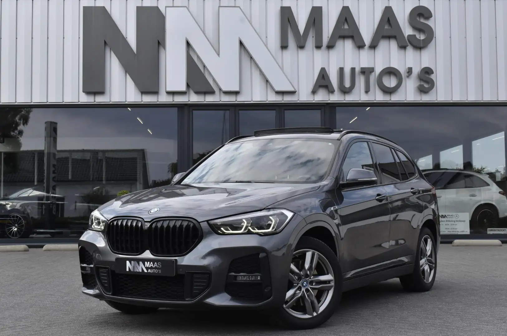 BMW X1 xDrive25e M Sport Pano BTW Grigio - 1