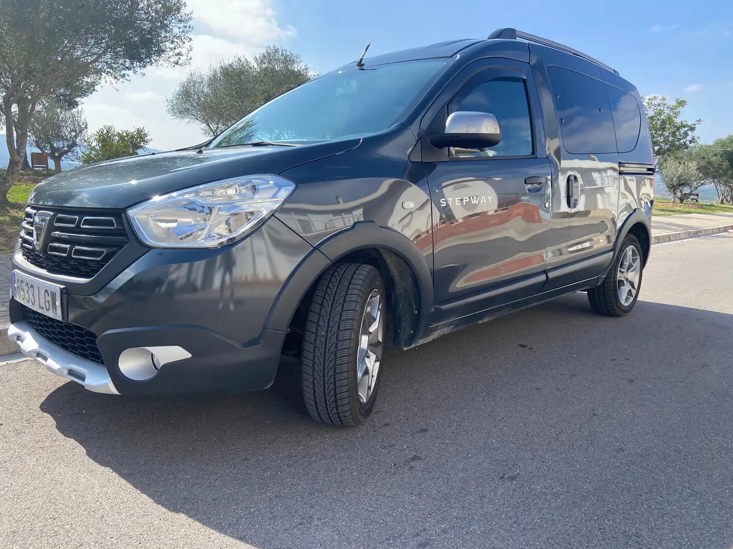 Dacia Dokker Van+1.6+GLP+Essential+80kW Gris - 1