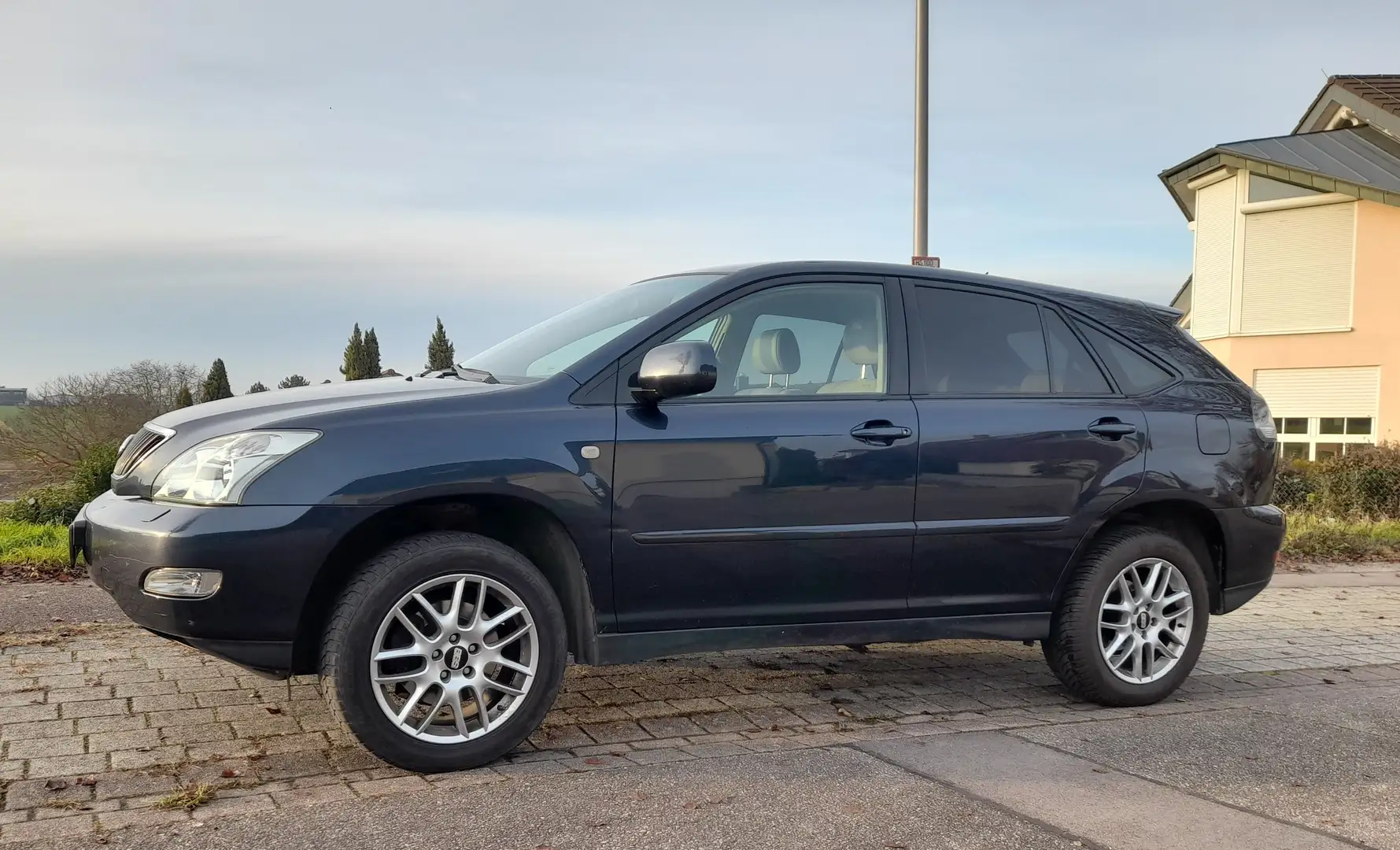 Lexus RX 300 Luxury 4x4/2.HD/LEDER/NAVI/KAMERA Blau - 1