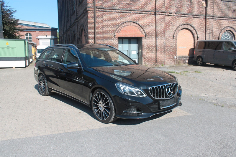 Mercedes-Benz E 350 T BlueTec Avantg.*Aut.*LED*Comand*AHK*19" — photo 13