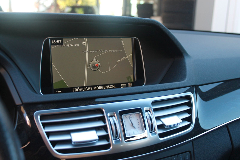Mercedes-Benz E 350 T BlueTec Avantg.*Aut.*LED*Comand*AHK*19" — photo 9