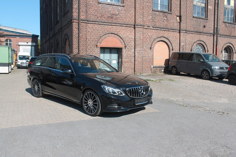 Mercedes-Benz E 350 T BlueTec Avantg.*Aut.*LED*Comand*AHK*19" — photo 6