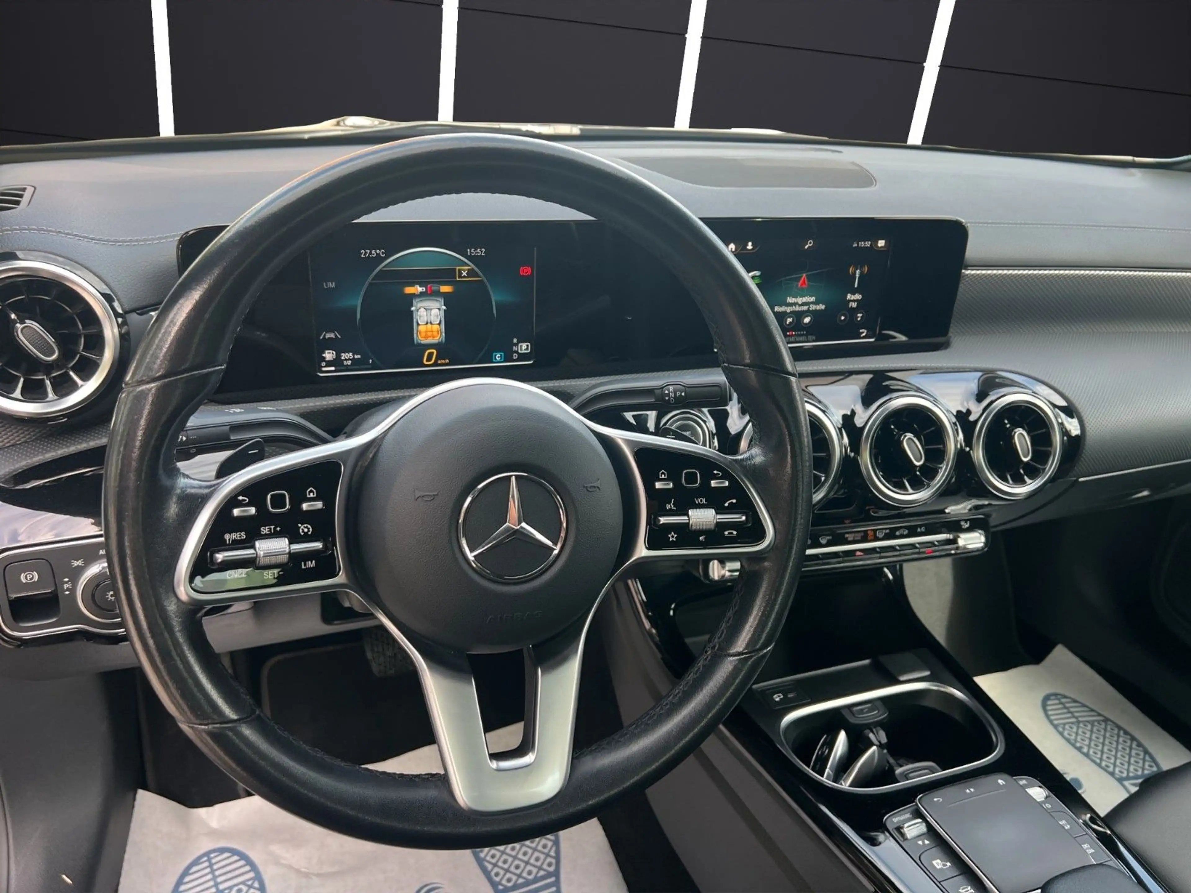 Mercedes-Benz CLA 200 CLA CLA 200 d / LIMO / AUTOMATIK / TOP — photo 15