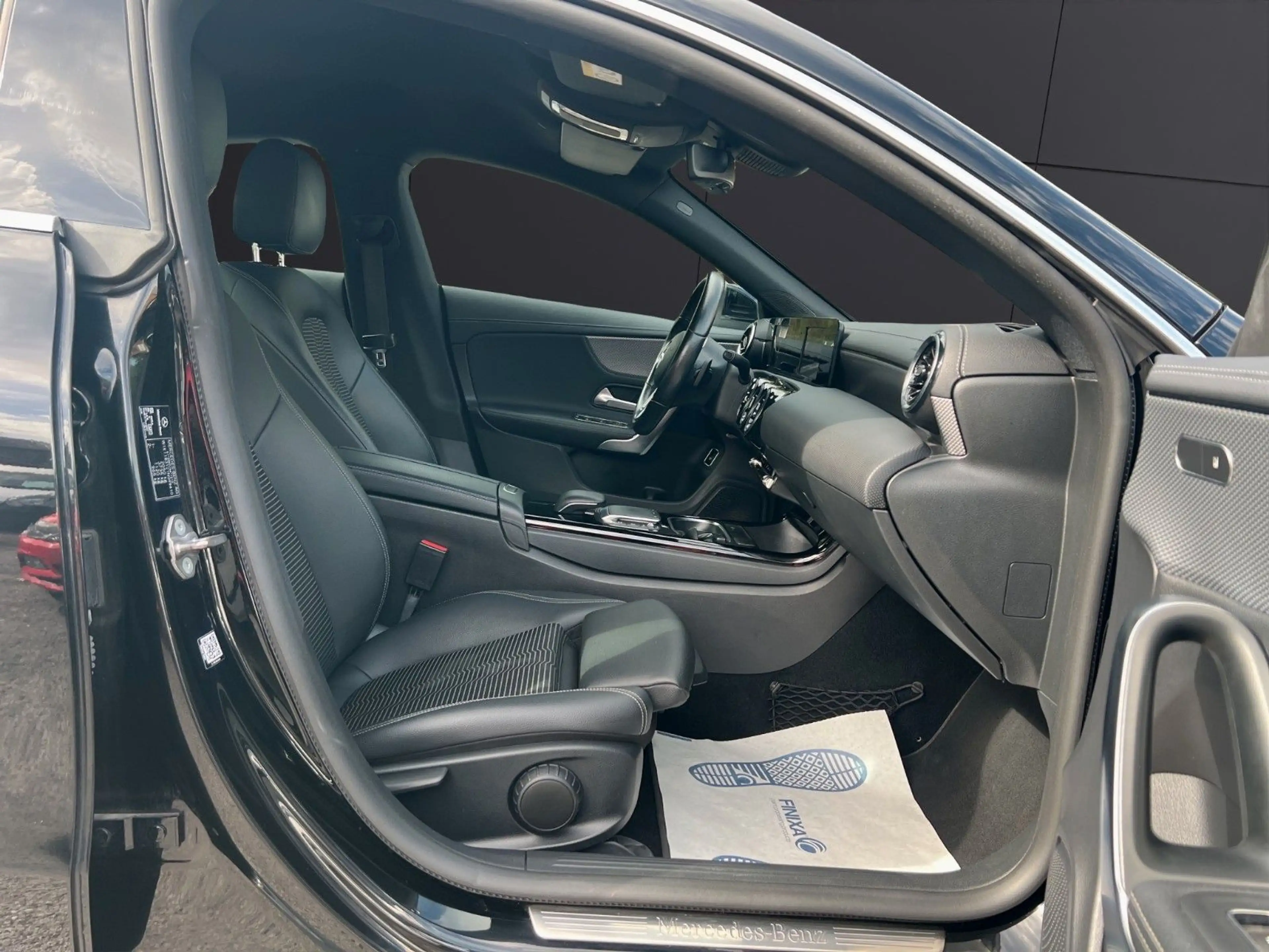 Mercedes-Benz CLA 200 CLA CLA 200 d / LIMO / AUTOMATIK / TOP — photo 11