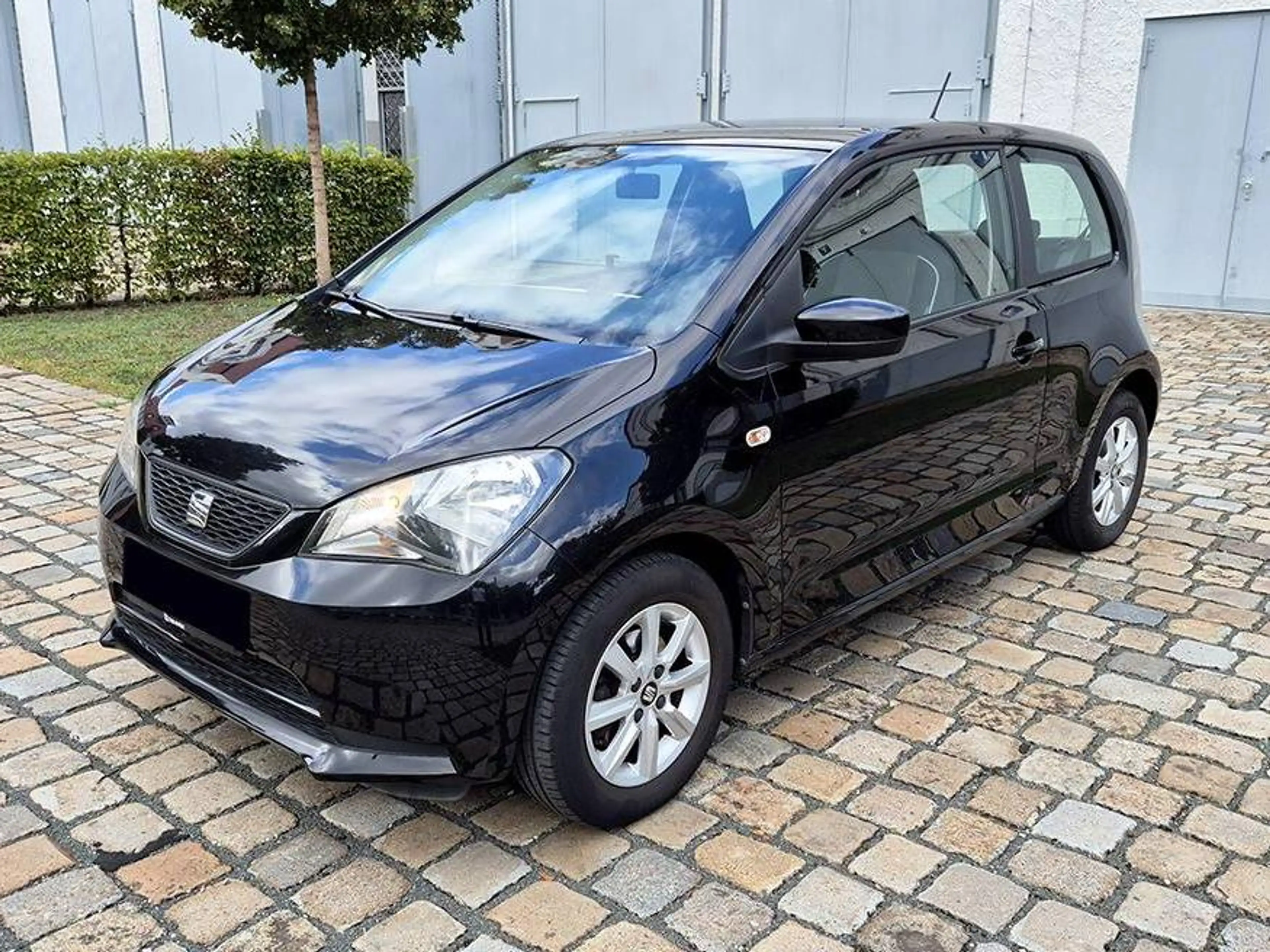 SEAT Mii Chic Erdgas CNG | Klima | PDC | SHZ | Bluetooth | Freisprech | Tempomat | Funk | USB | Navi Google Maps