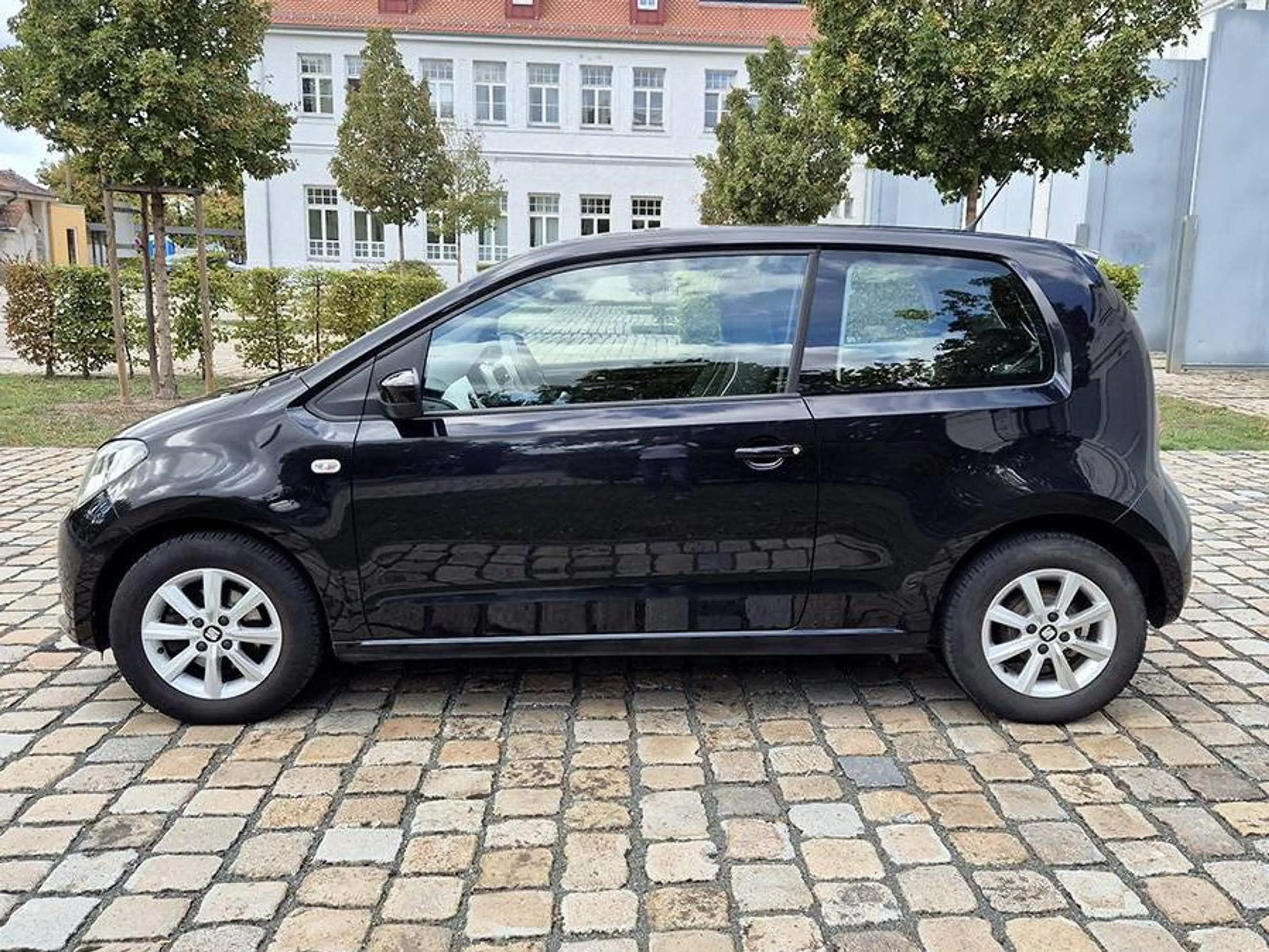 SEAT Mii Chic Erdgas CNG | Klima | PDC | SHZ | Bluetooth | Freisprech | Tempomat | Funk | USB | Navi Google Maps — photo 8