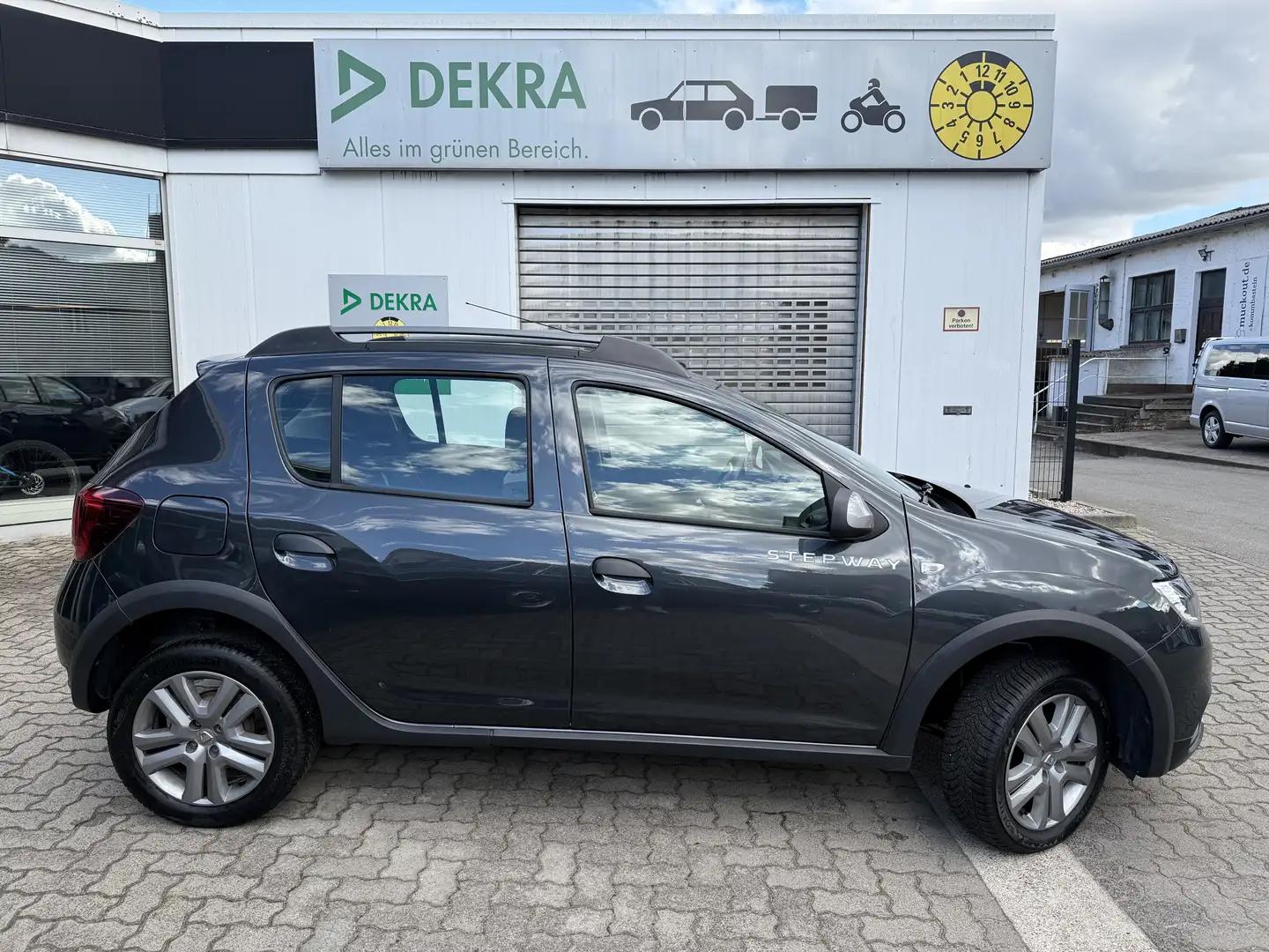 Dacia Sandero Stepway Prestige nit Klima/Navi/PDC/EFH/Met./ESP/ Grau - 2