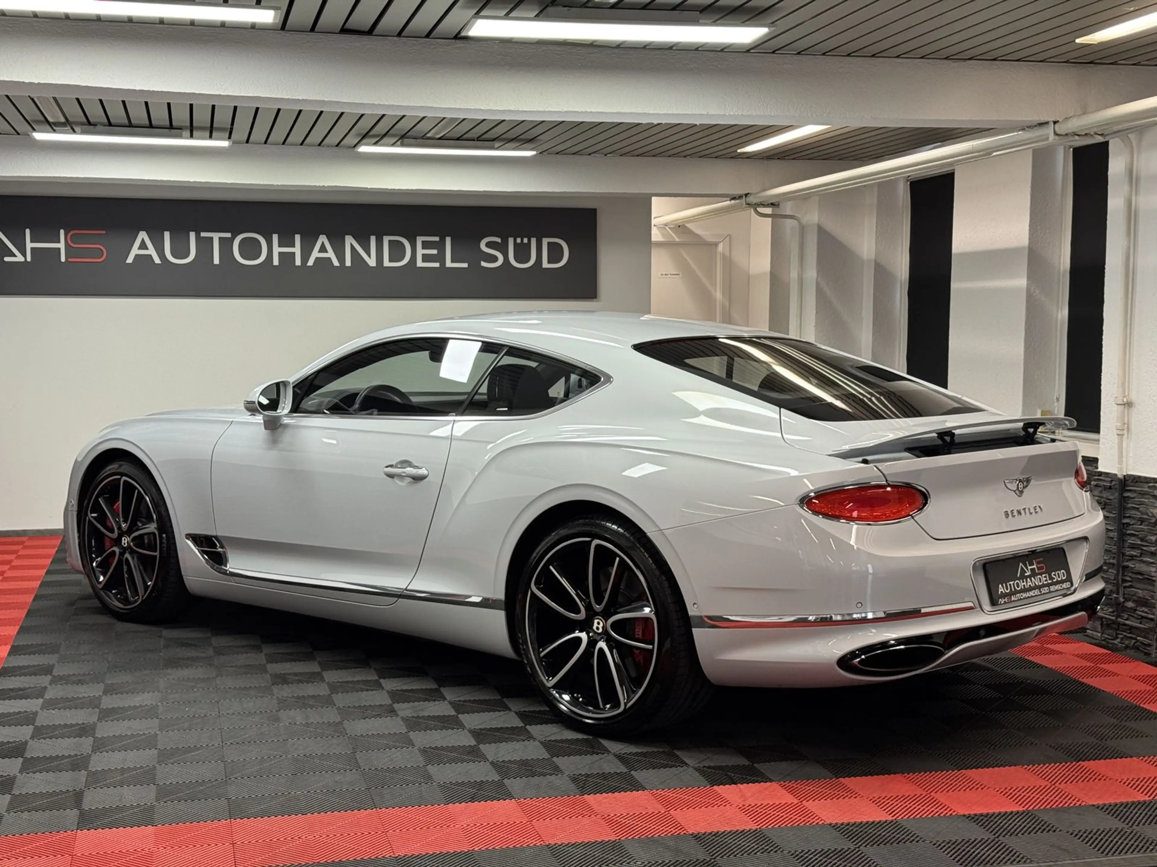 Bentley Continental GT CITY*DIAMOND*100 JAHRE*ROTATING* — photo 6