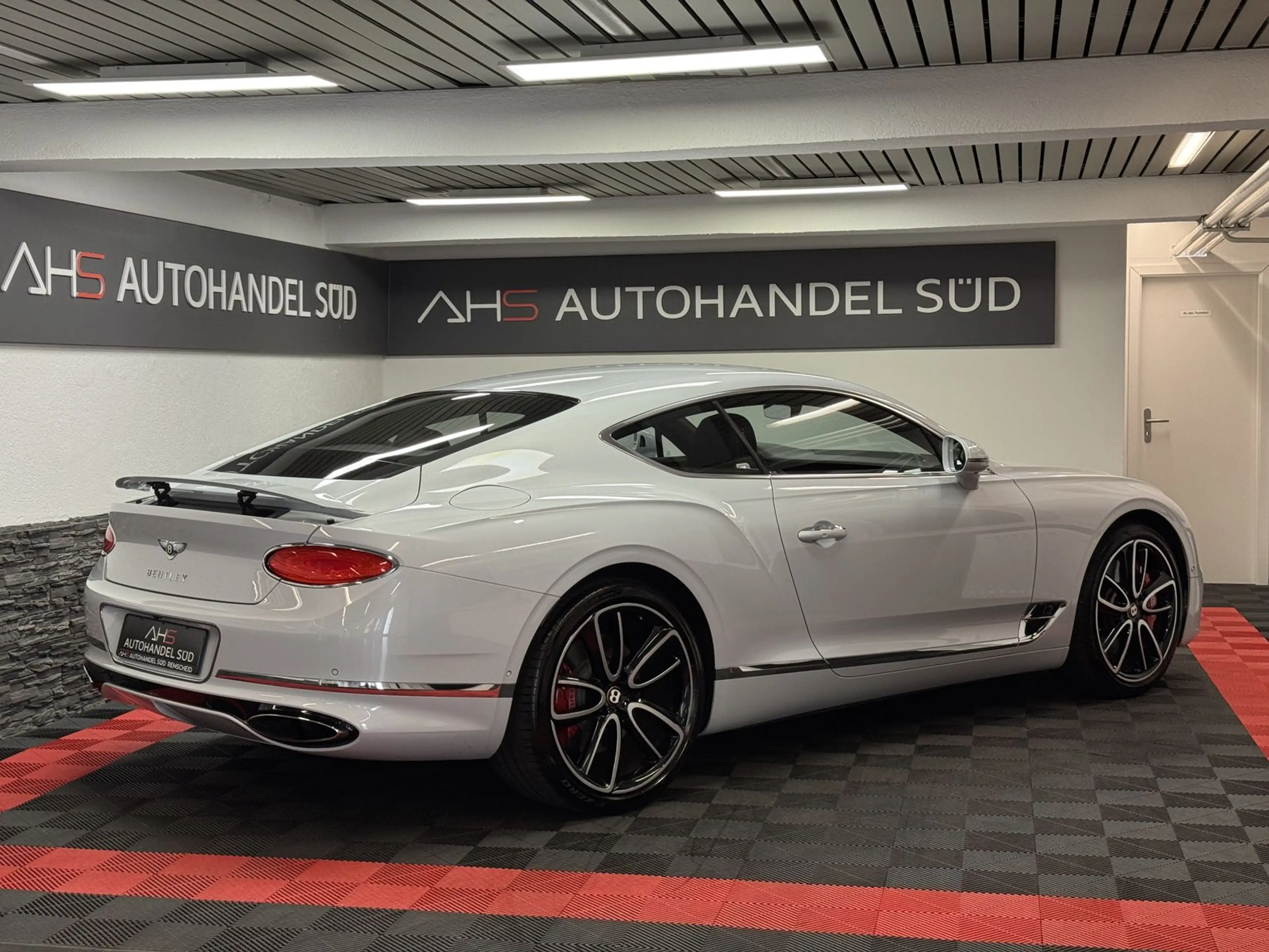 Bentley Continental GT CITY*DIAMOND*100 JAHRE*ROTATING* — photo 4