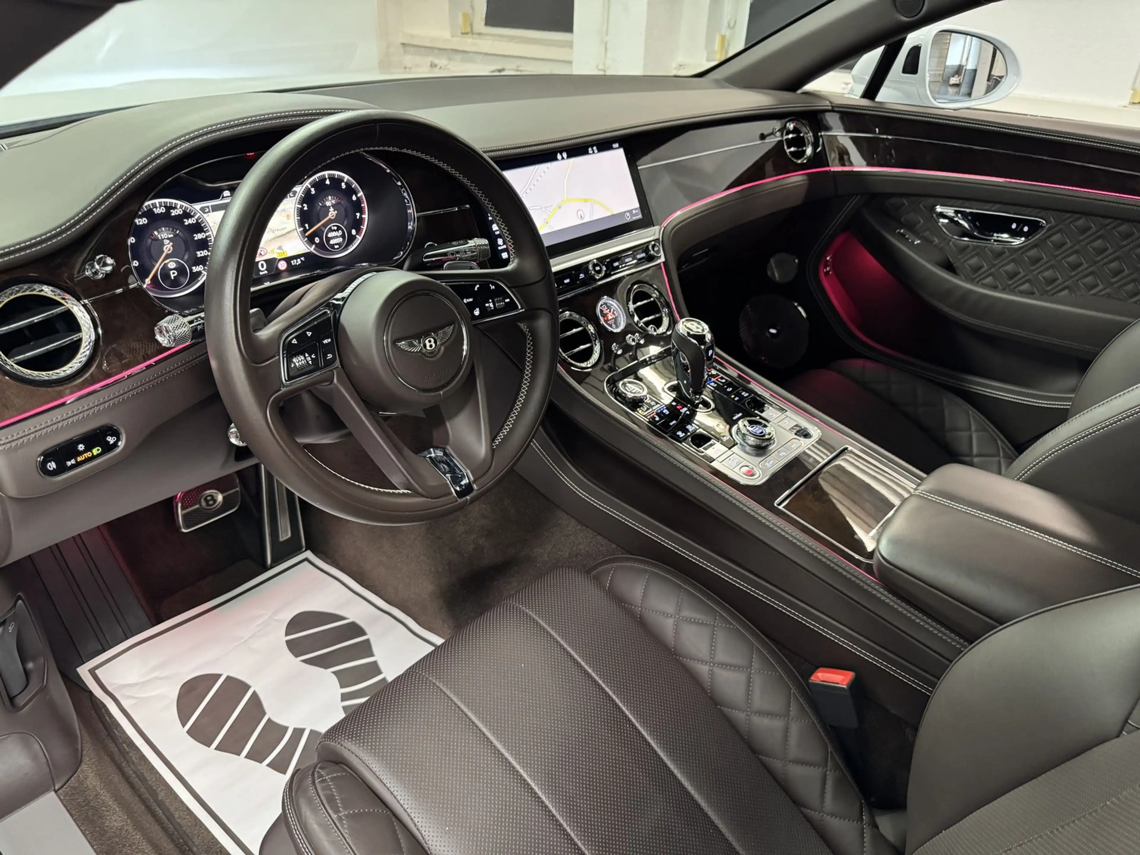 Bentley Continental GT CITY*DIAMOND*100 JAHRE*ROTATING* — photo 8