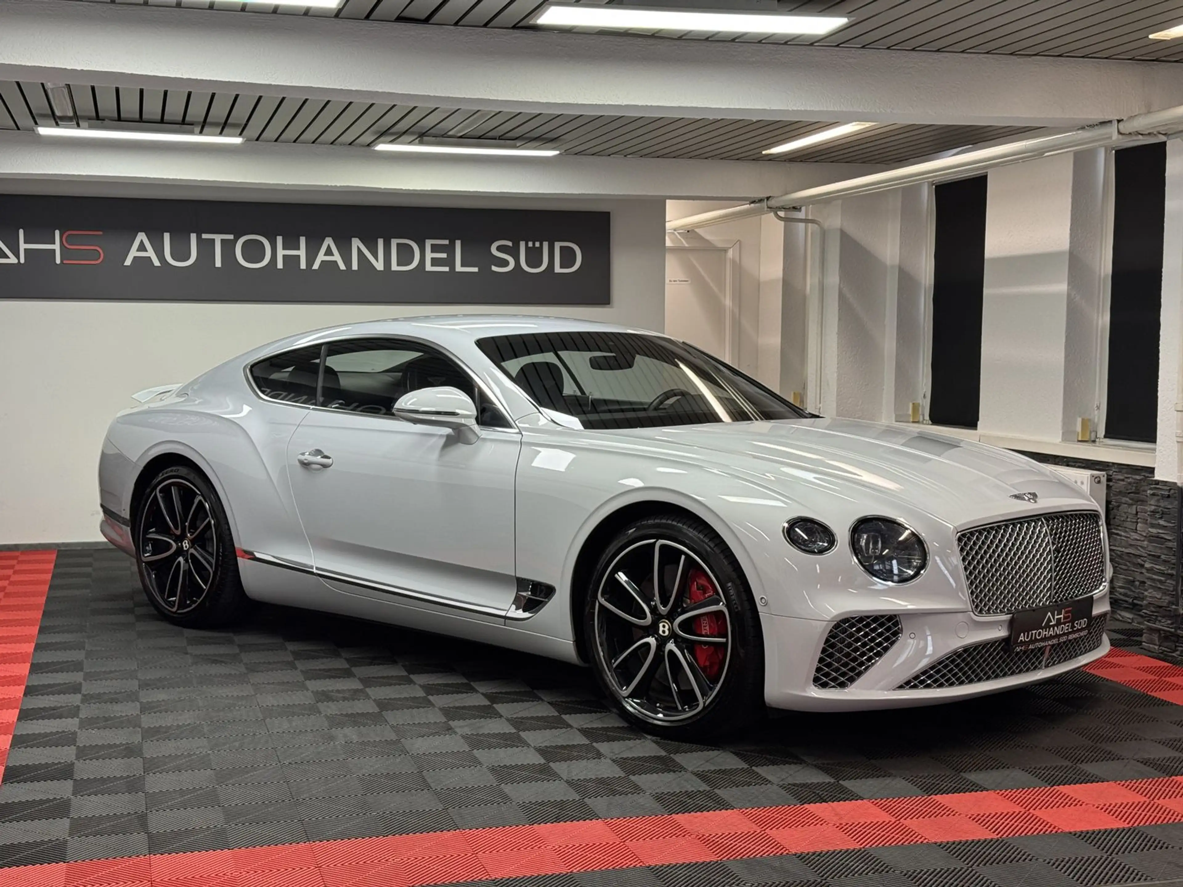 Bentley Continental GT CITY*DIAMOND*100 JAHRE*ROTATING* — photo 2