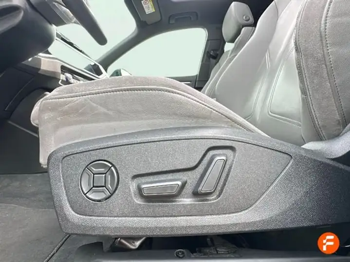 Audi Q3 2019, foto 22
