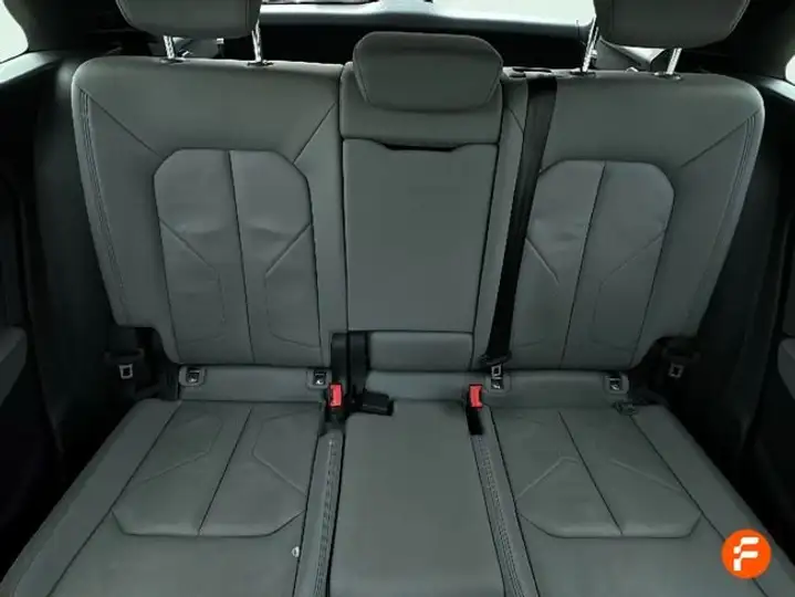 Audi Q3 2019, foto 23