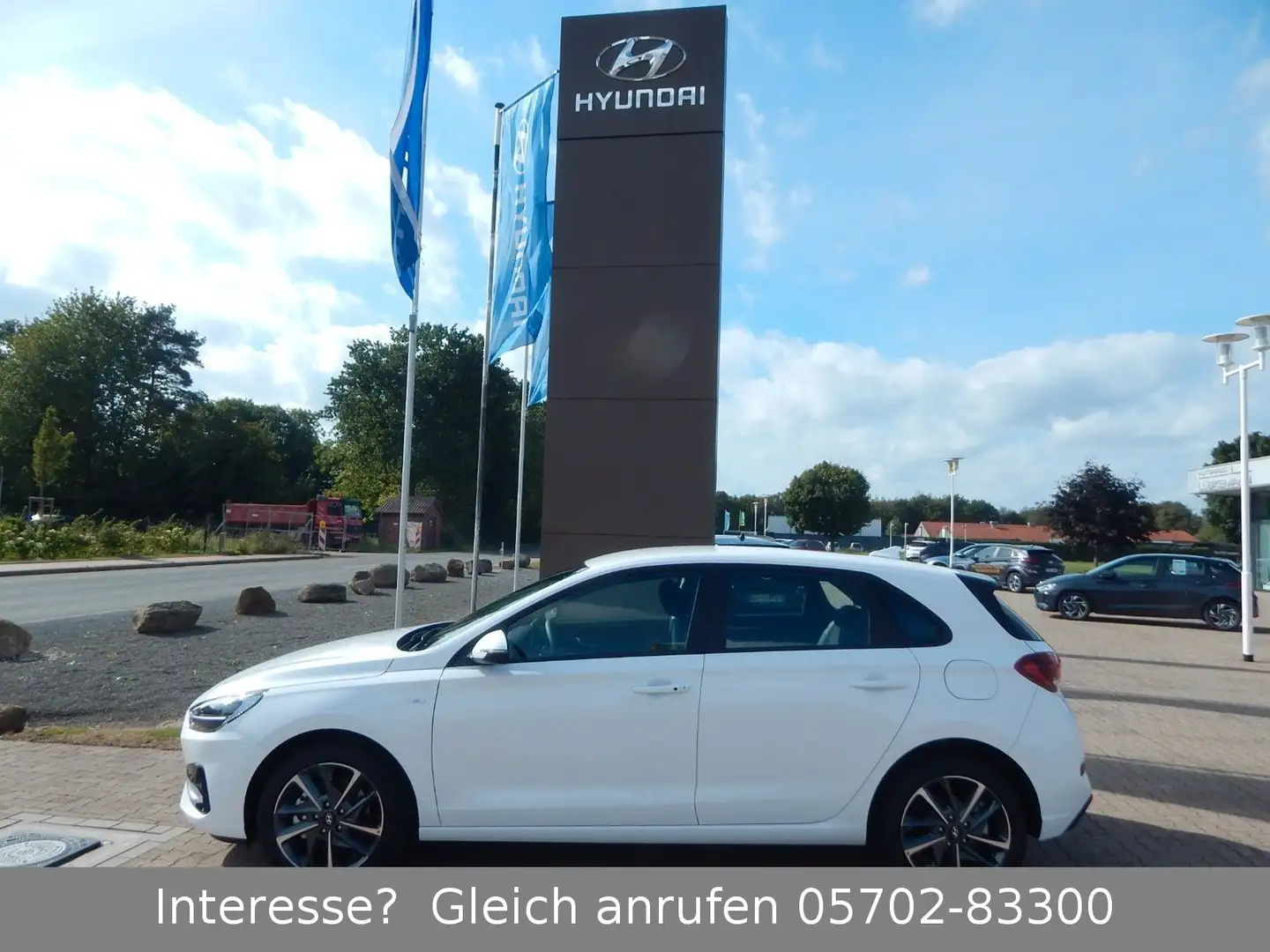 Hyundai i30 1.5 Turbo 48V Mild-Hybrid TREND *LED/NAVI/KP Weiß - 2