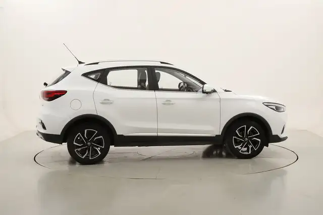 MG ZS view 6