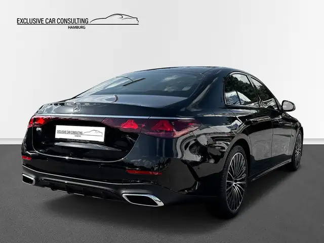 Mercedes-Benz E Class view 4
