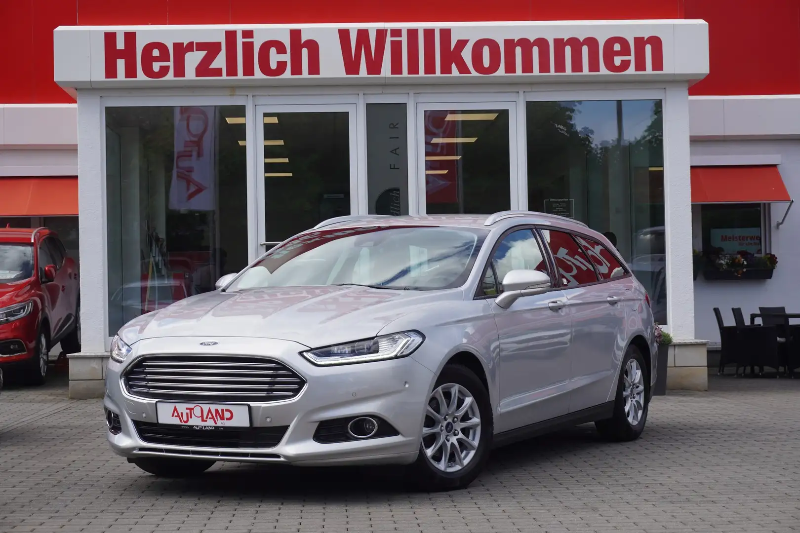 Ford Mondeo Turnier 1.5 EcoBoost LED Navi Sitzheizung Plateado - 2