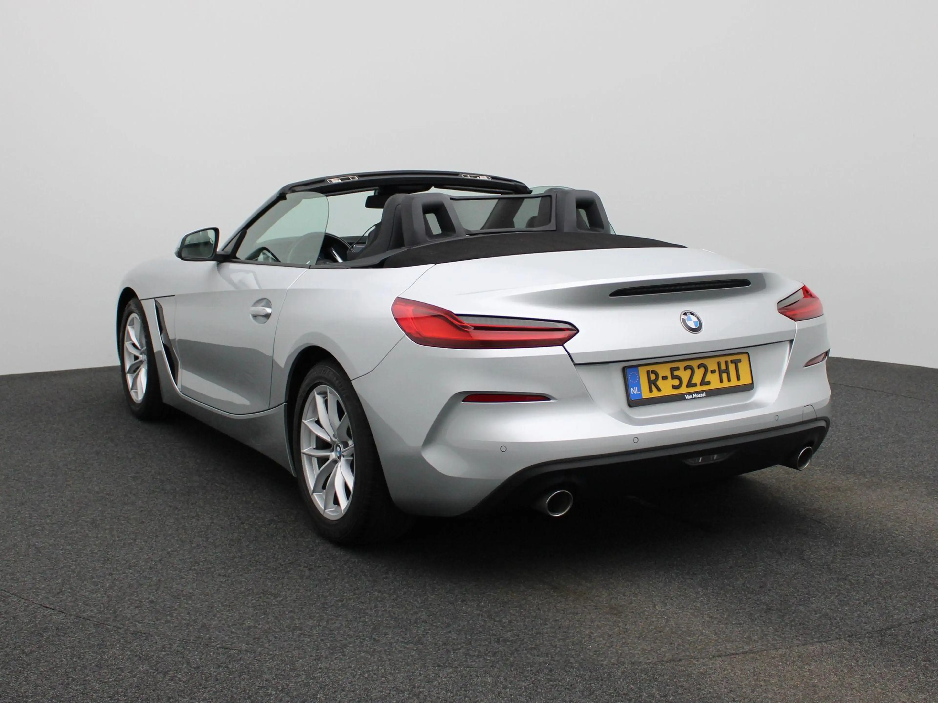 BMW Z4 Roadster sDrive20i High Executive — photo 2