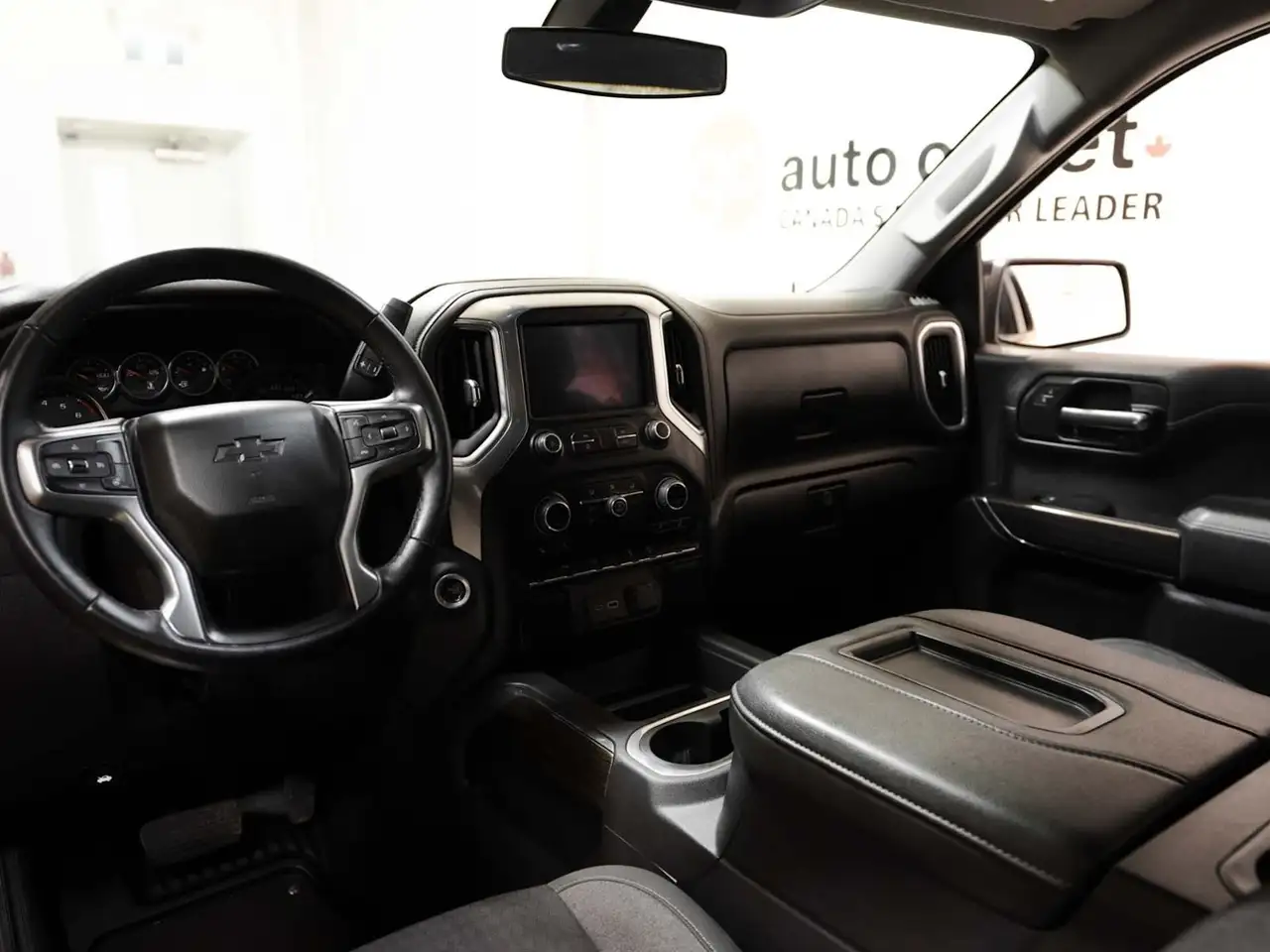 Chevrolet Silverado 1500 снимка Chevrolet Silverado 1500