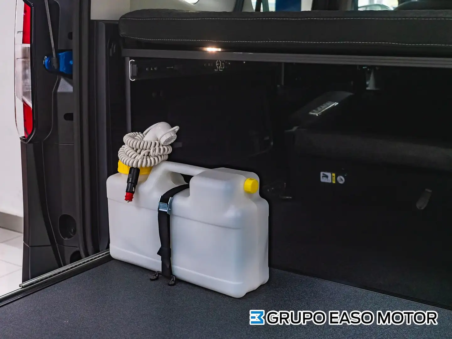 Ford Tourneo Courier 1.0 Ecoboost 125cv Titanium Camper by Tinkervan Blanco - 2