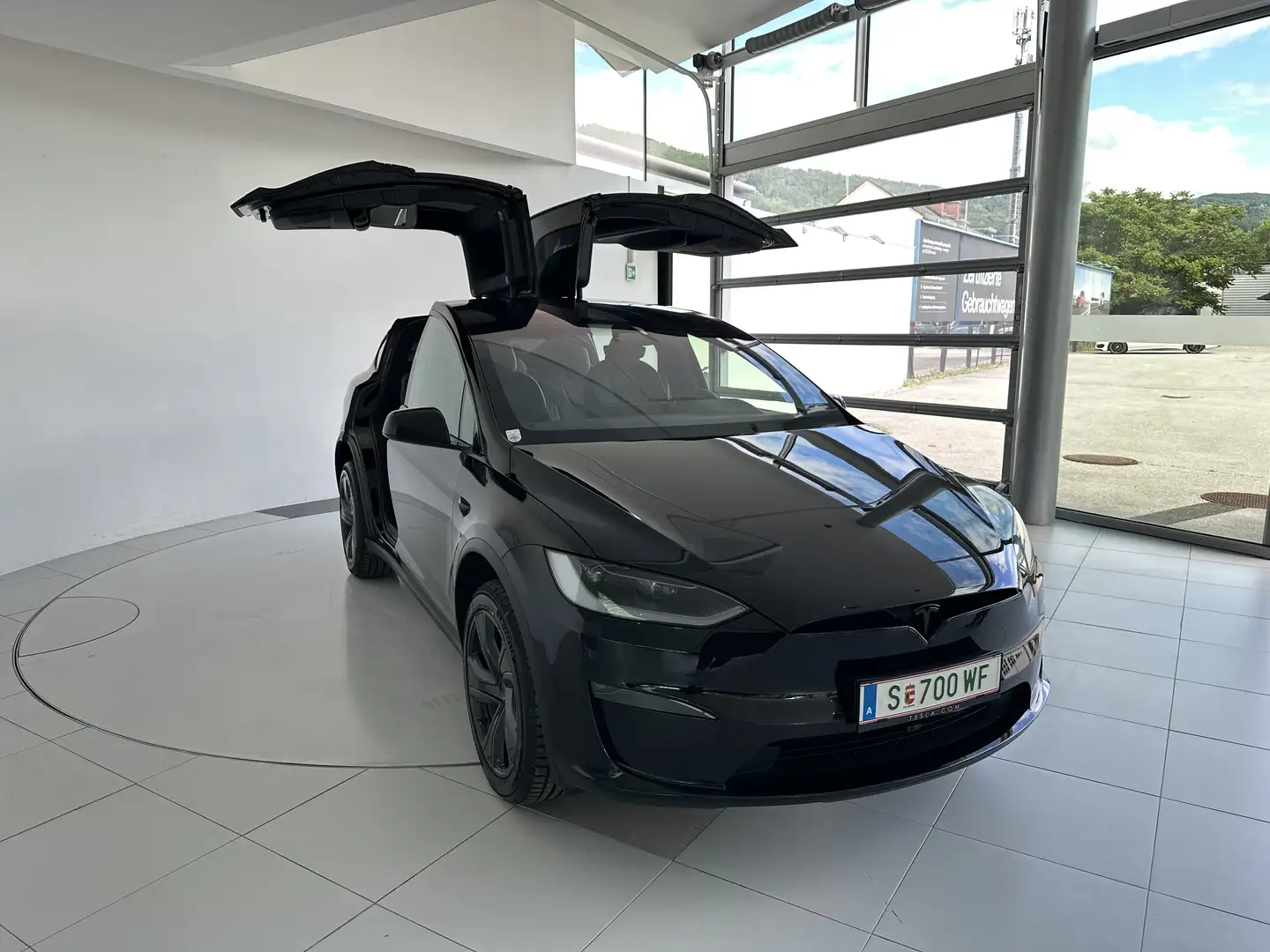 Tesla Model X AWD Schwarz - 2