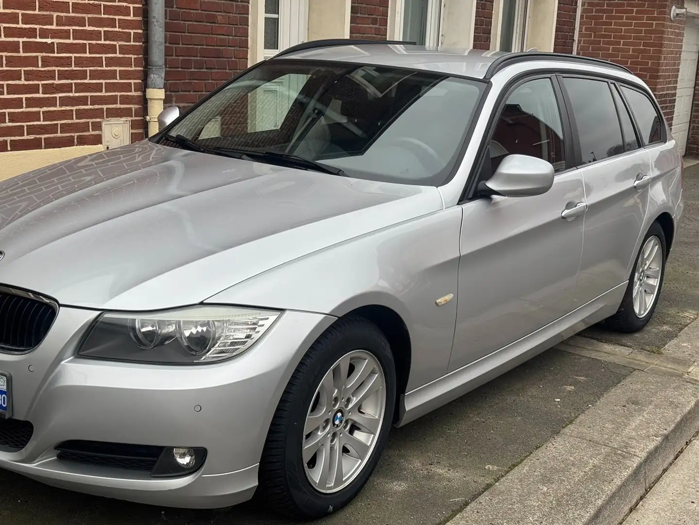 BMW 318 Touring 318d 143 ch Edition Business A - 2