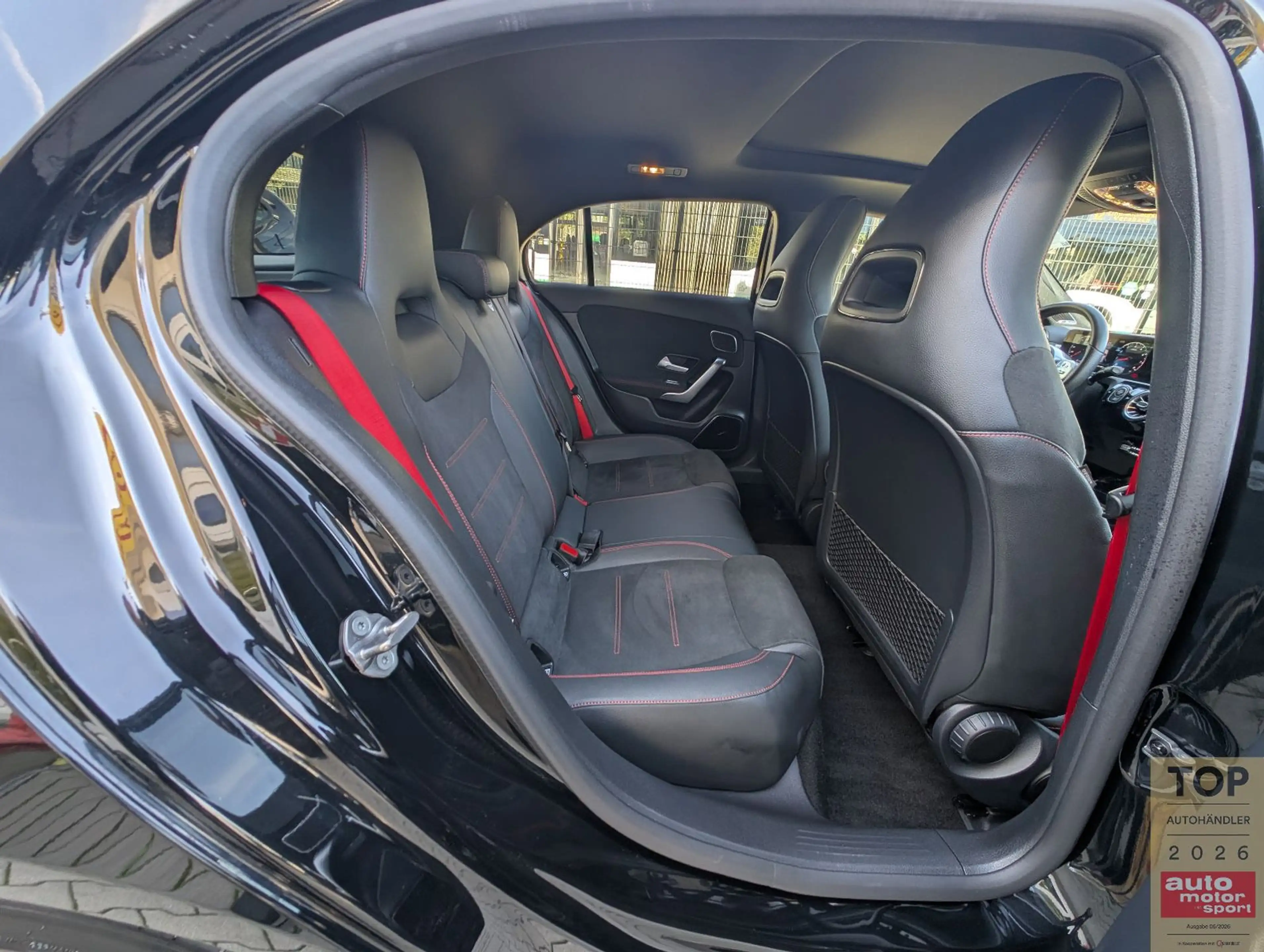 Mercedes-Benz A 35 AMG A35 AMG 4Matic+*Dis+LED*PANO*Wide*RKam*Burmester — photo 14
