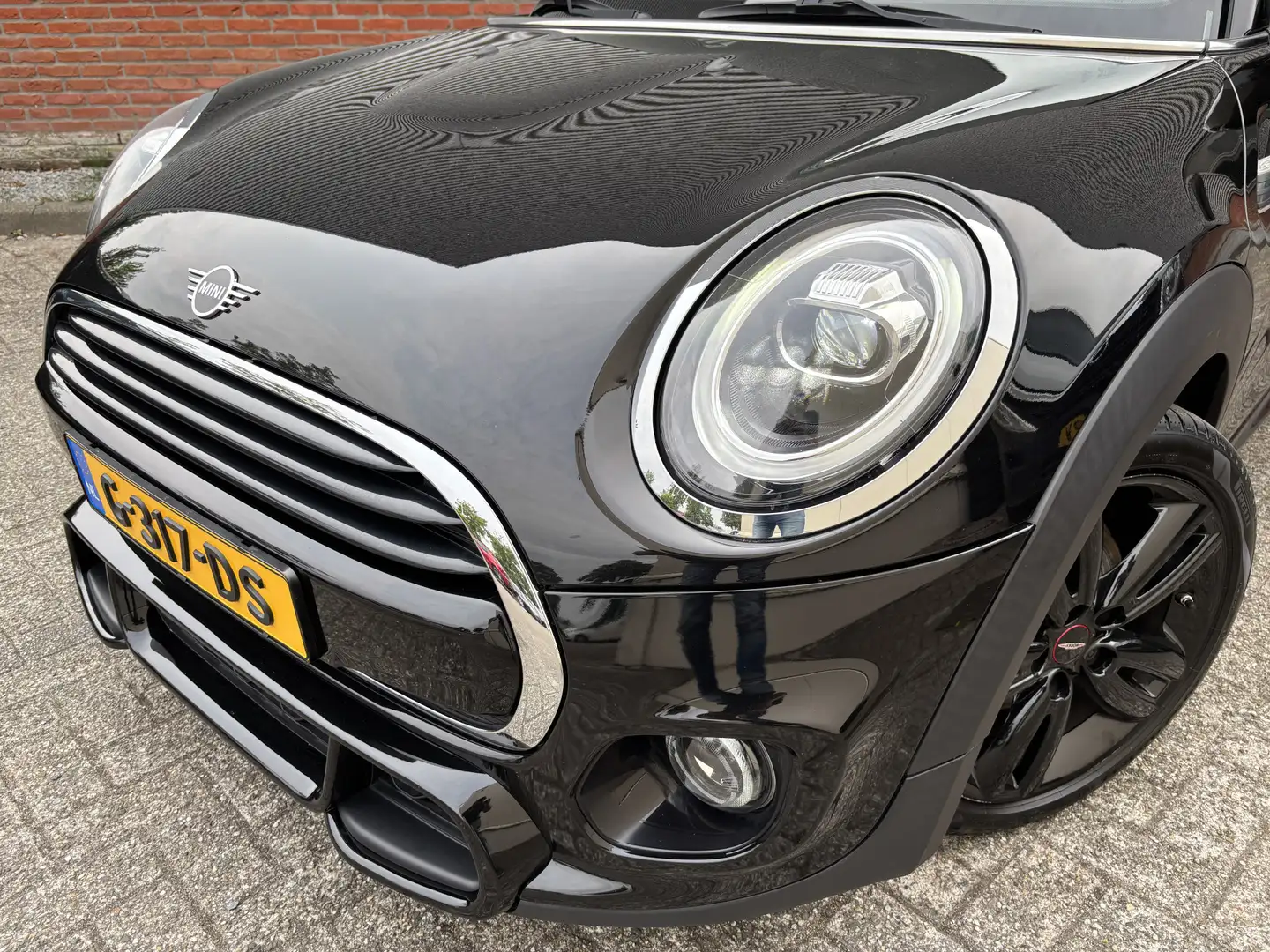 MINI John Cooper Works Mini 1.5 | Cooper | Keyless Entry | Leer | Stoelve Zwart - 2