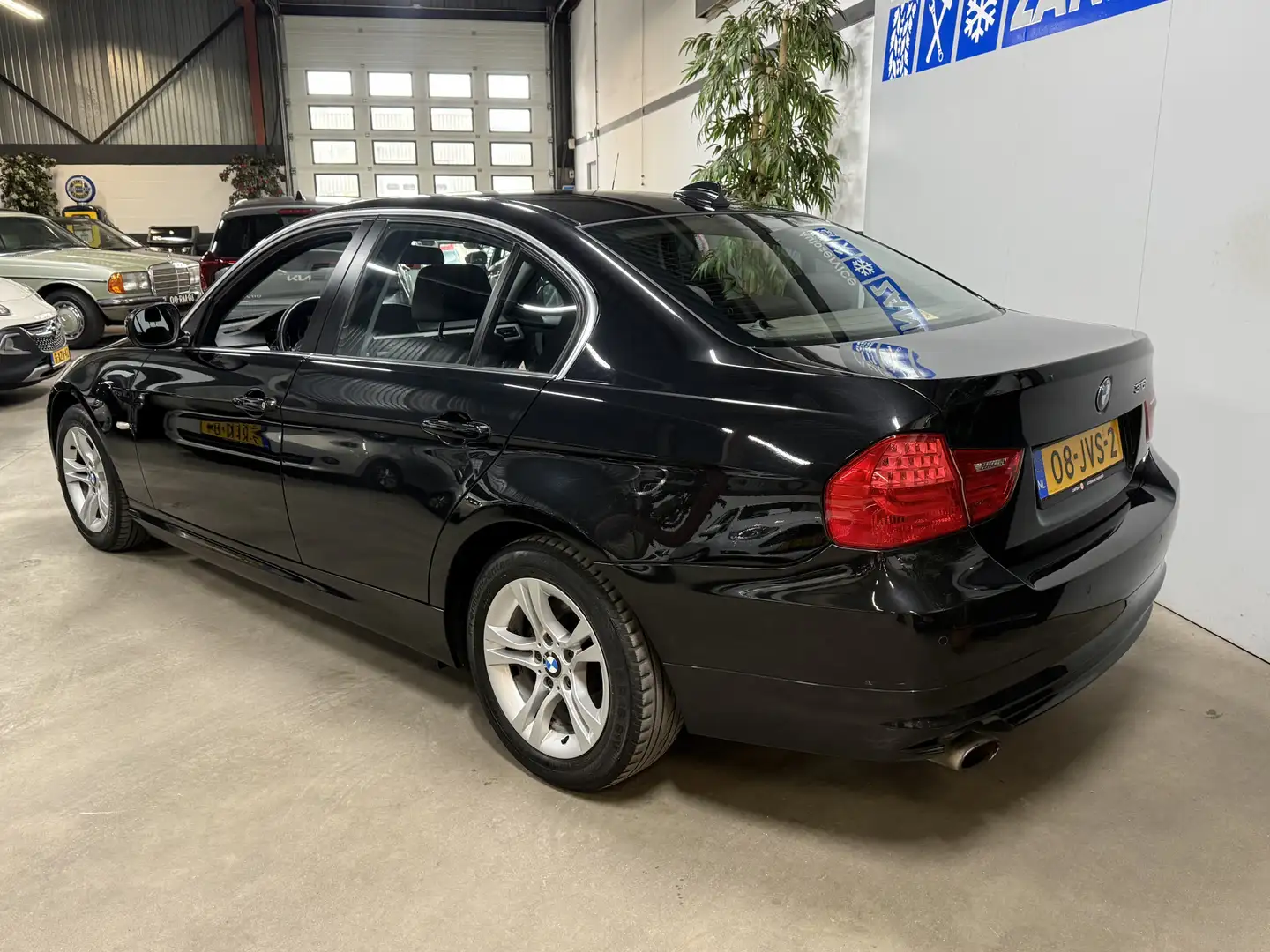 BMW 316 3-serie 316i Business Line // Navi // Cruise Zwart - 2