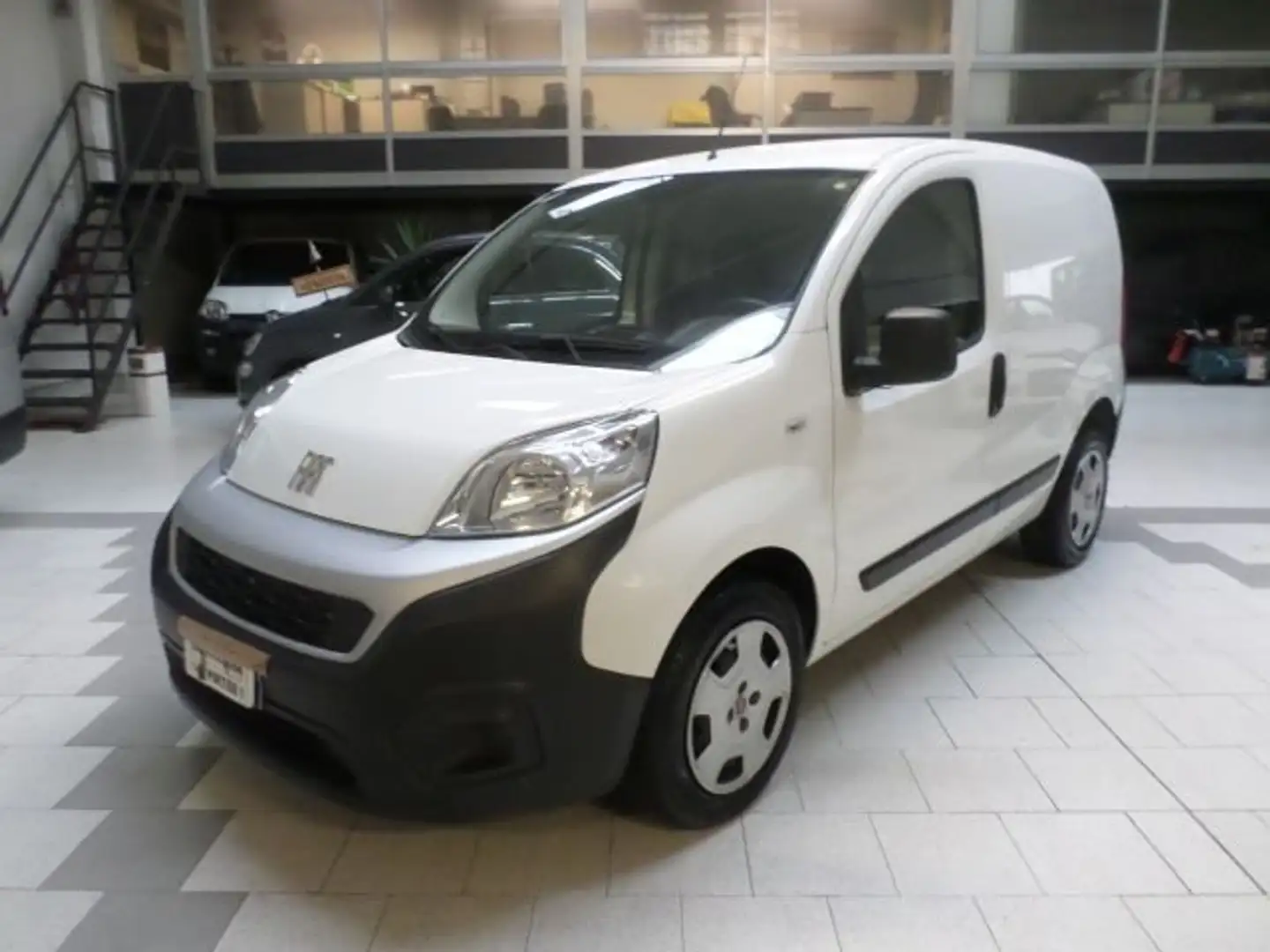 Fiat Fiorino 1.3 MJT 95CV Cargo SX Euro6D Autocarro Blanc - 1