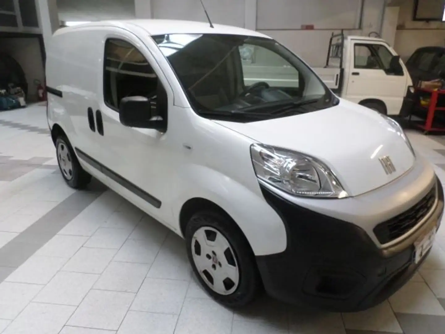 Fiat Fiorino 1.3 MJT 95CV Cargo SX Euro6D Autocarro Blanc - 2
