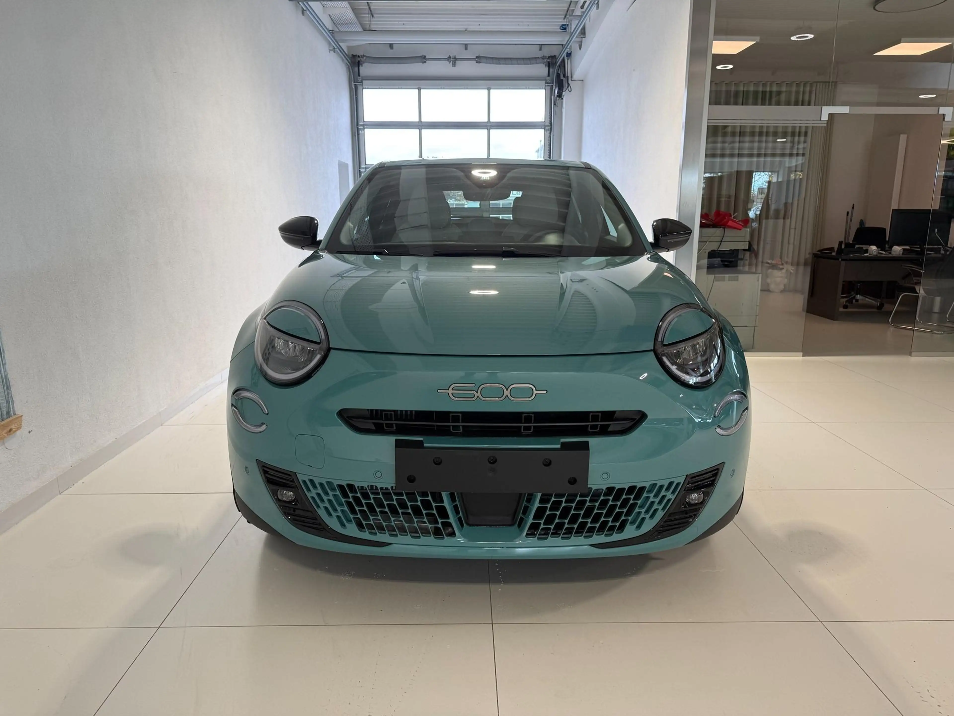 Fiat 600 La Prima Hybrid 1.2 T3 107 kW (145 PS) DCT Klim... — photo 2