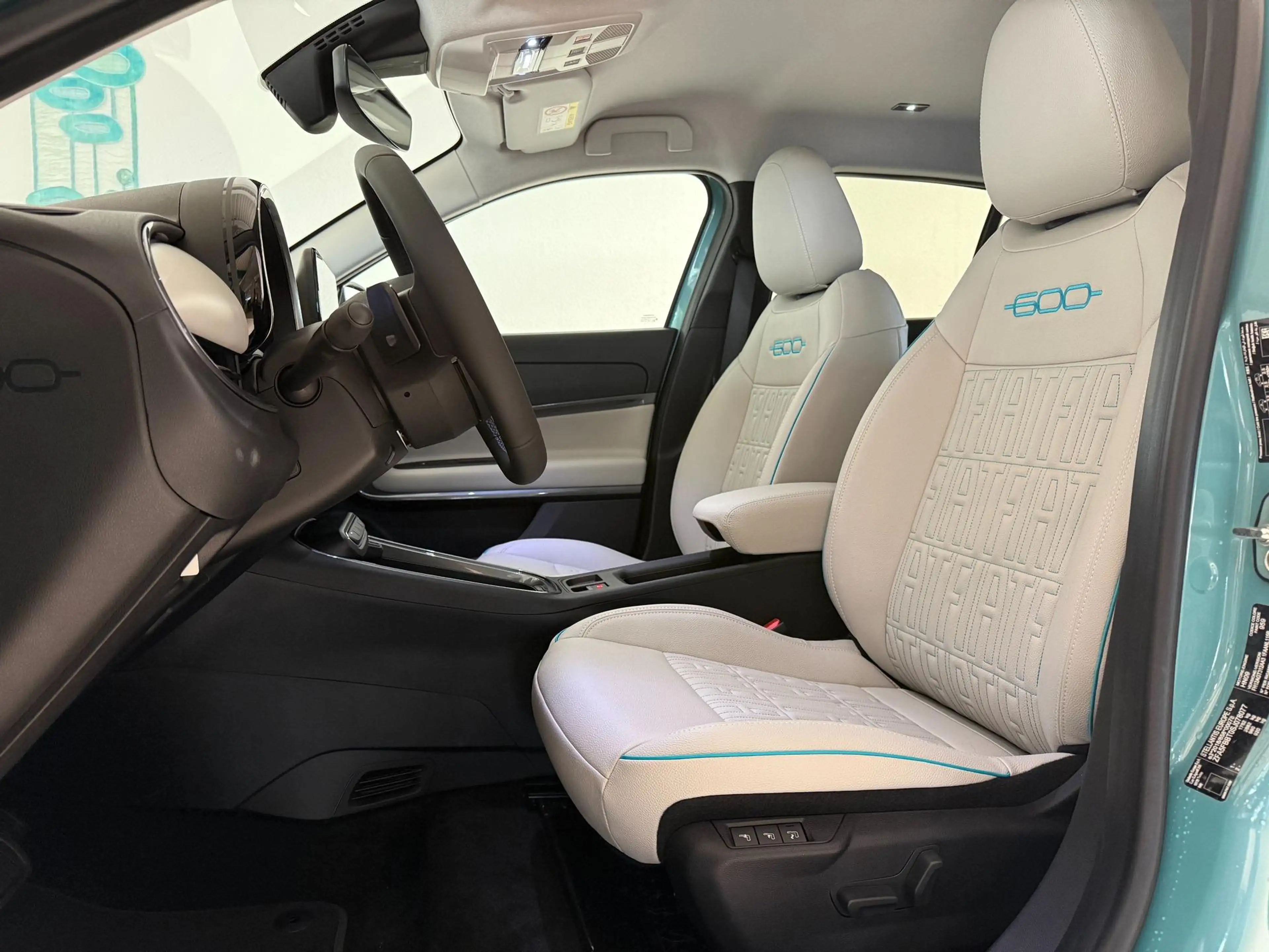 Fiat 600 La Prima Hybrid 1.2 T3 107 kW (145 PS) DCT Klim... — photo 7