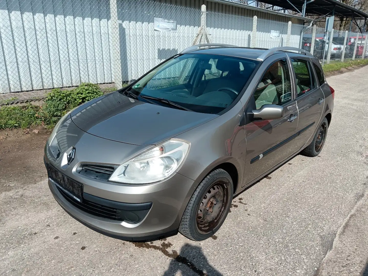 Renault Clio Grandtour Authentique Marrone - 1