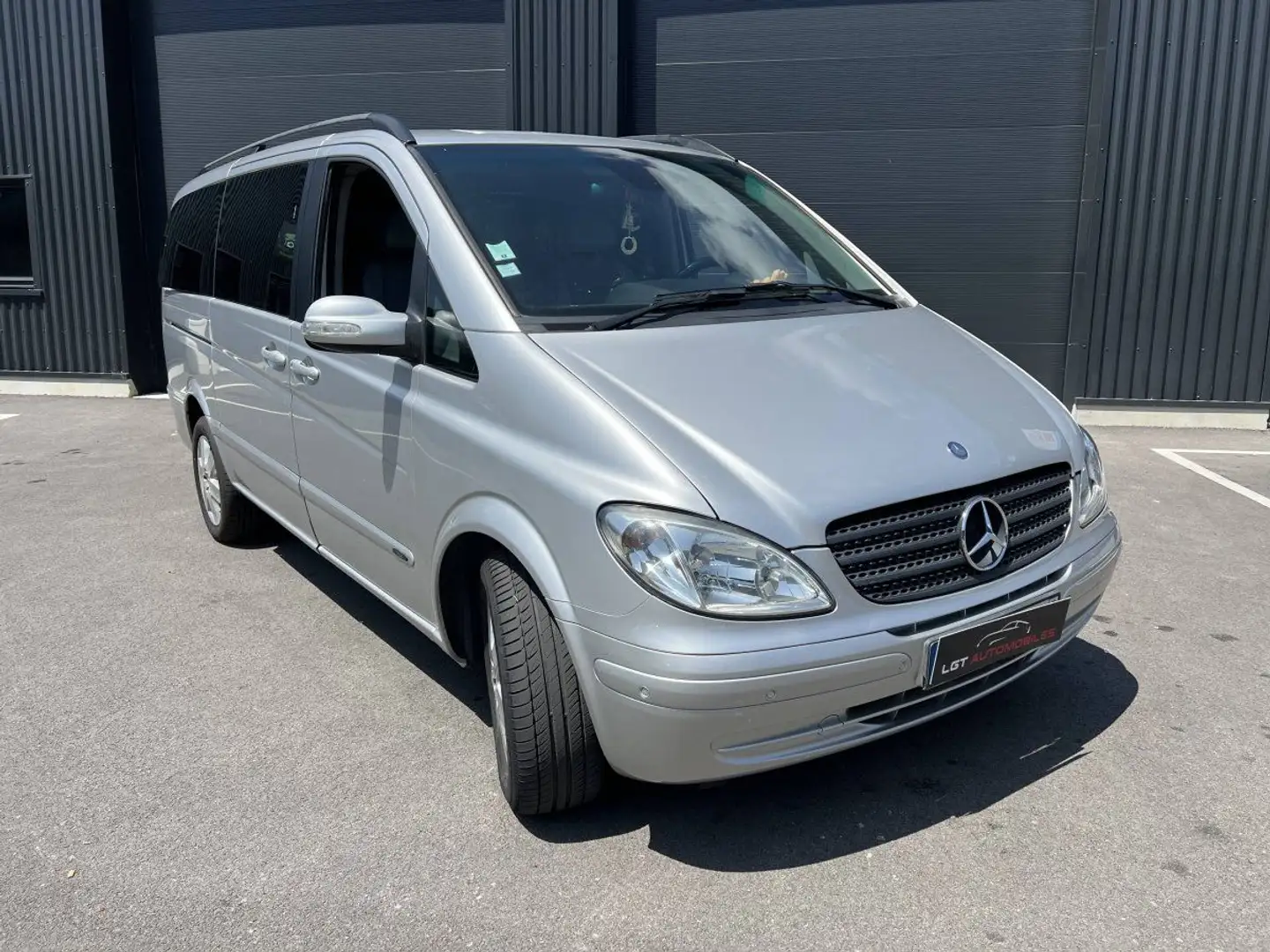 Mercedes-Benz Viano CDI 2.2 Ambiente Extra-Long - 2