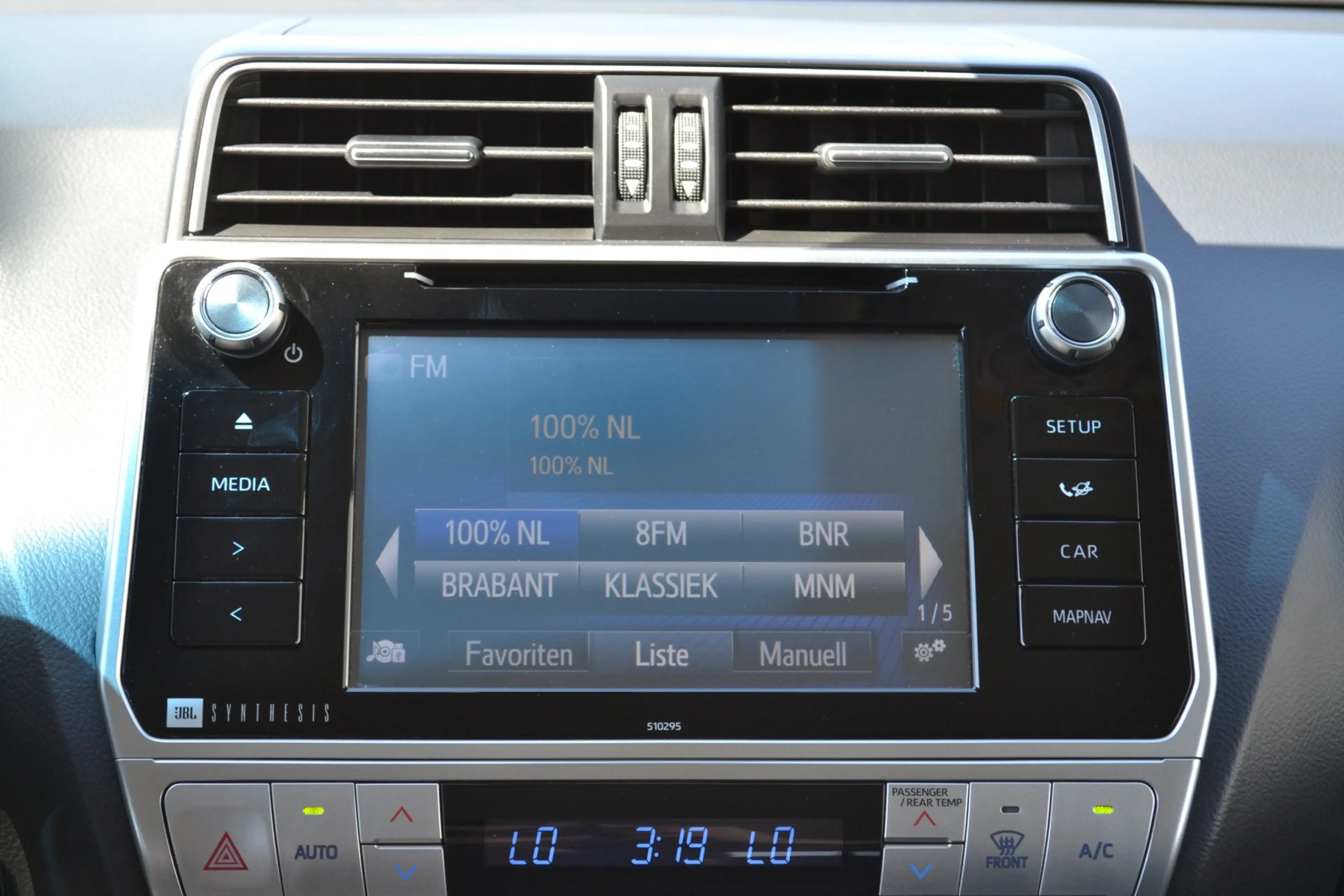 Toyota Land Cruiser 2.8 D-4D Professional 5p. 7100KM!!!!!! — photo 15