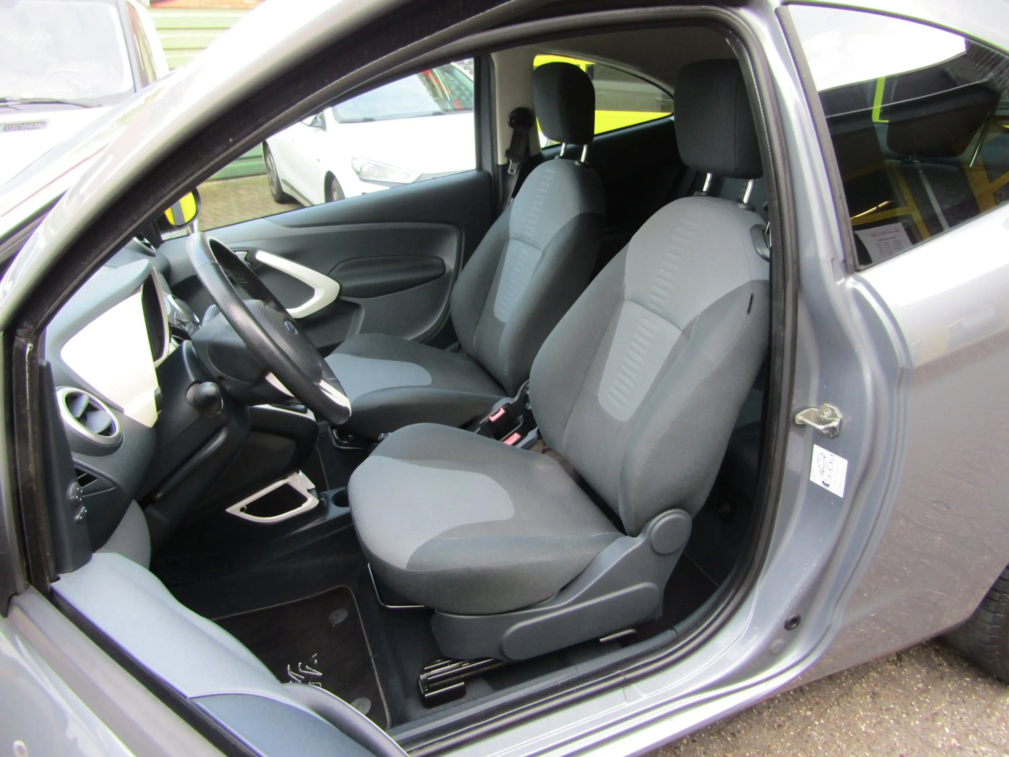 Ford Ka/Ka+ 1.2 Titanium X start/stop — photo 5