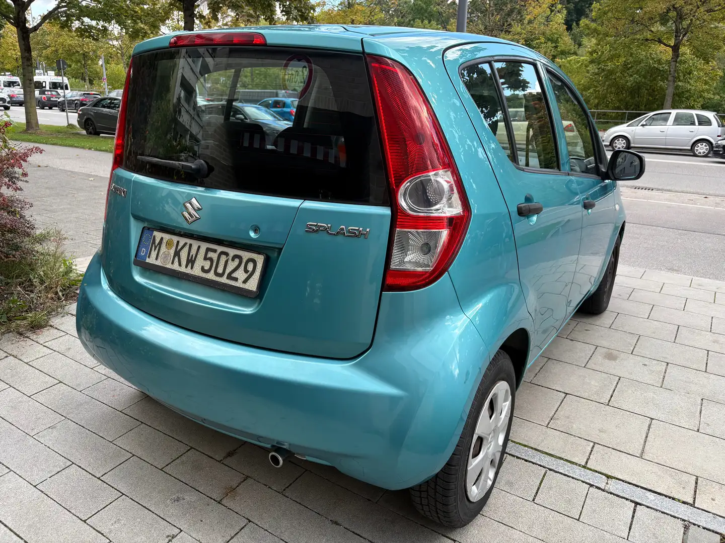 Suzuki Splash Splash 1.0Basic - 2