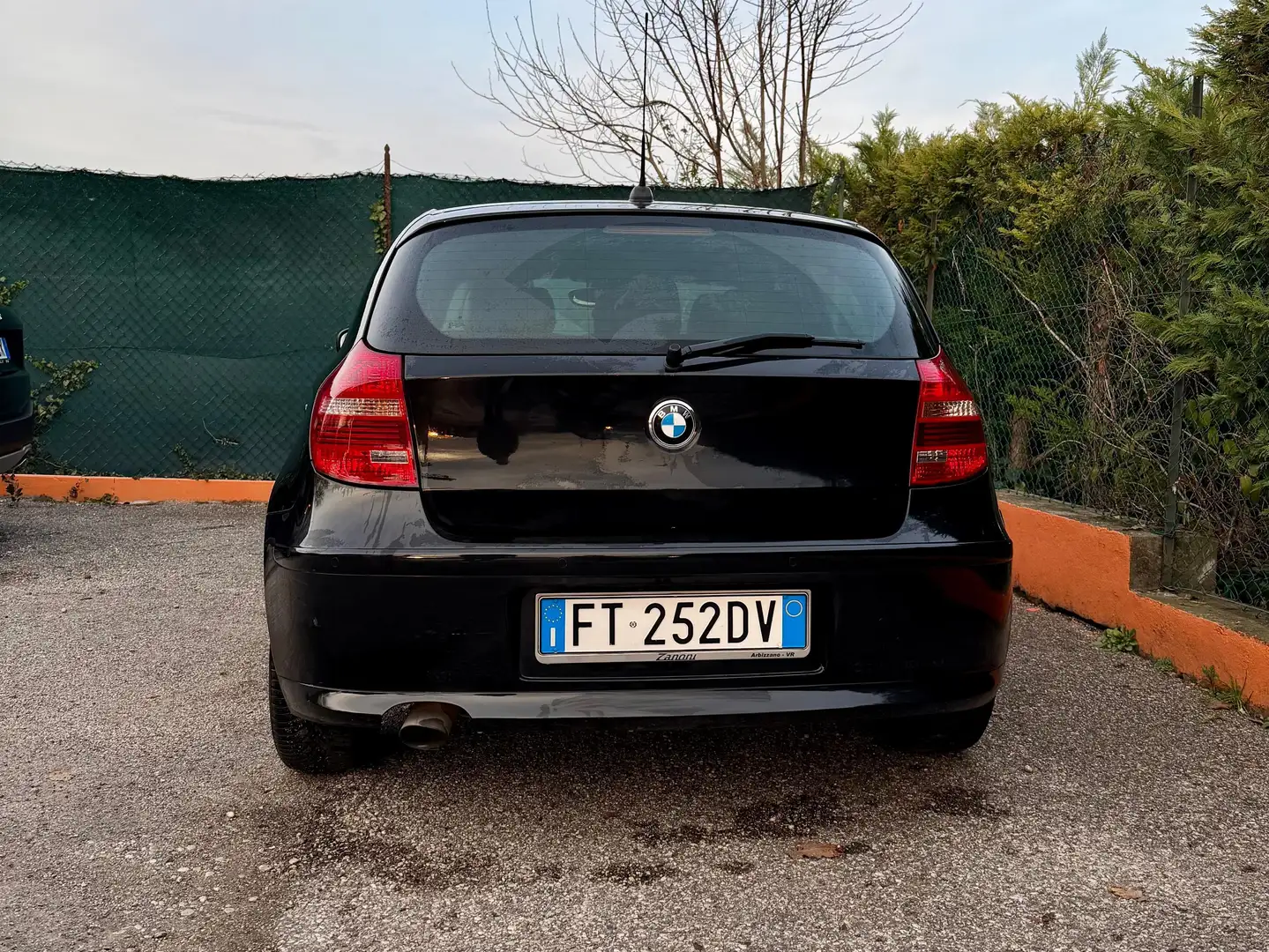BMW 118 Cat. 5P Futura DPF Nero - 1