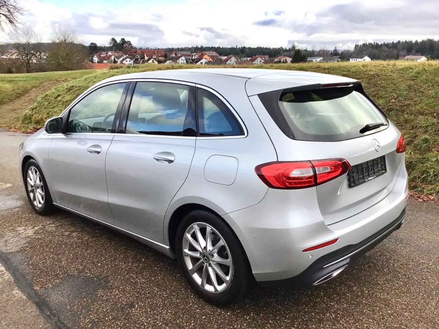 Mercedes-Benz B 180 Progressive Modell 2021-WIDESCREEN*NAVI*PDC*SHZ ! Silber - 2