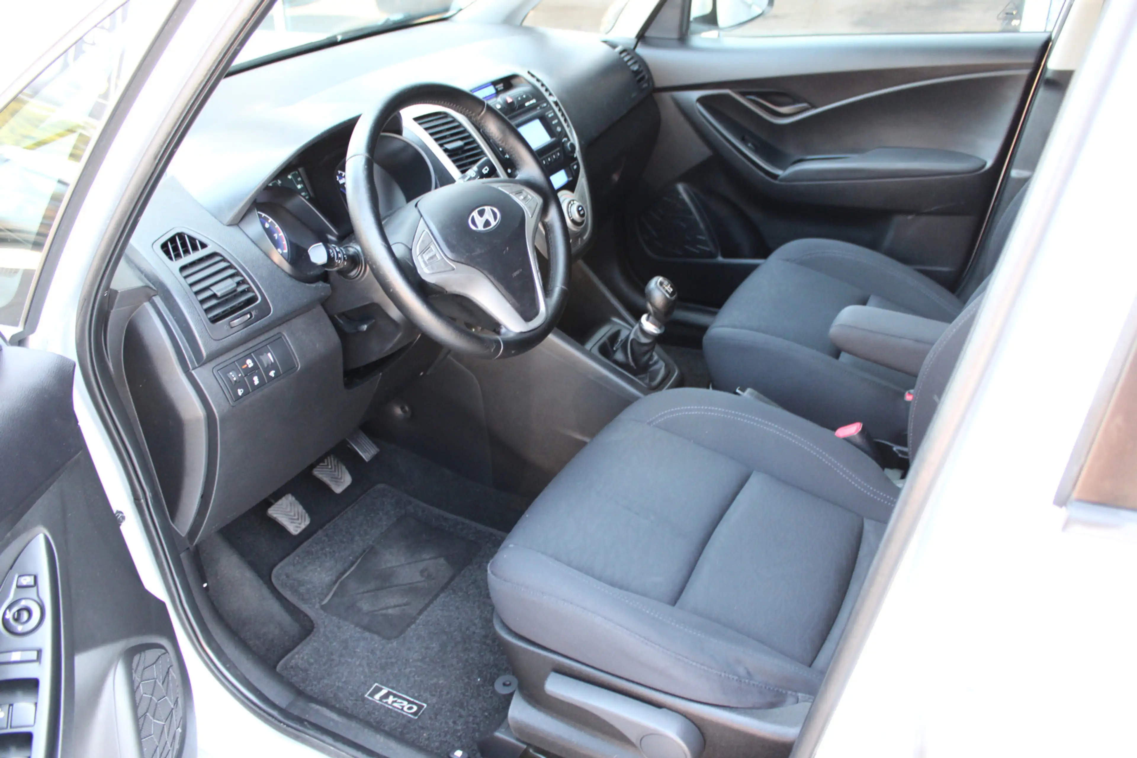 Hyundai iX20 1.4i i-Vision Dealer Onderhouden 2e Eigenaar! — photo 6