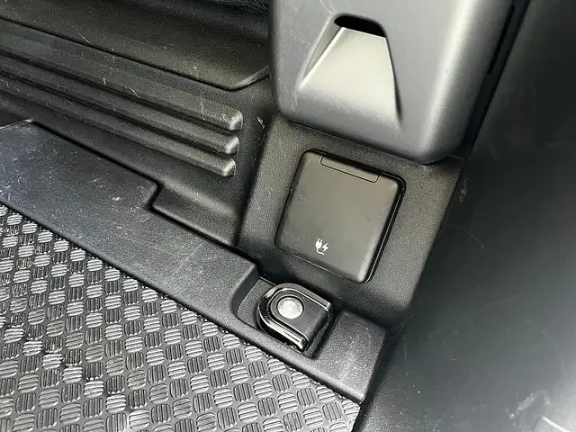 Land Rover Defender 110 D200 AWD Aut. *FIRST EDITION*MERIDIAN*ALCAN... Ansicht 8