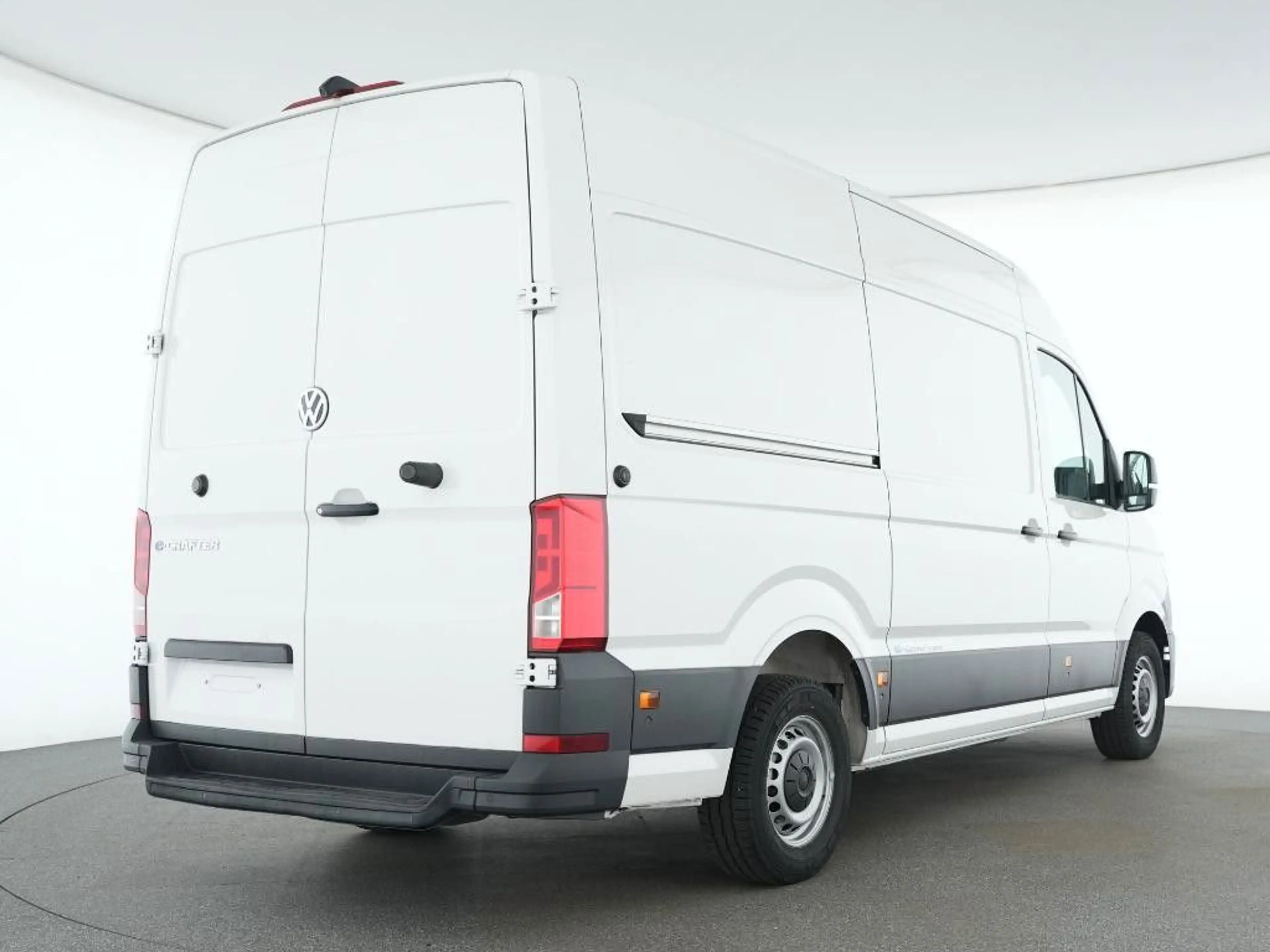 Volkswagen Crafter E-Crafter MR Hochdach FWD RFK 270° LED DAB+ — photo 3