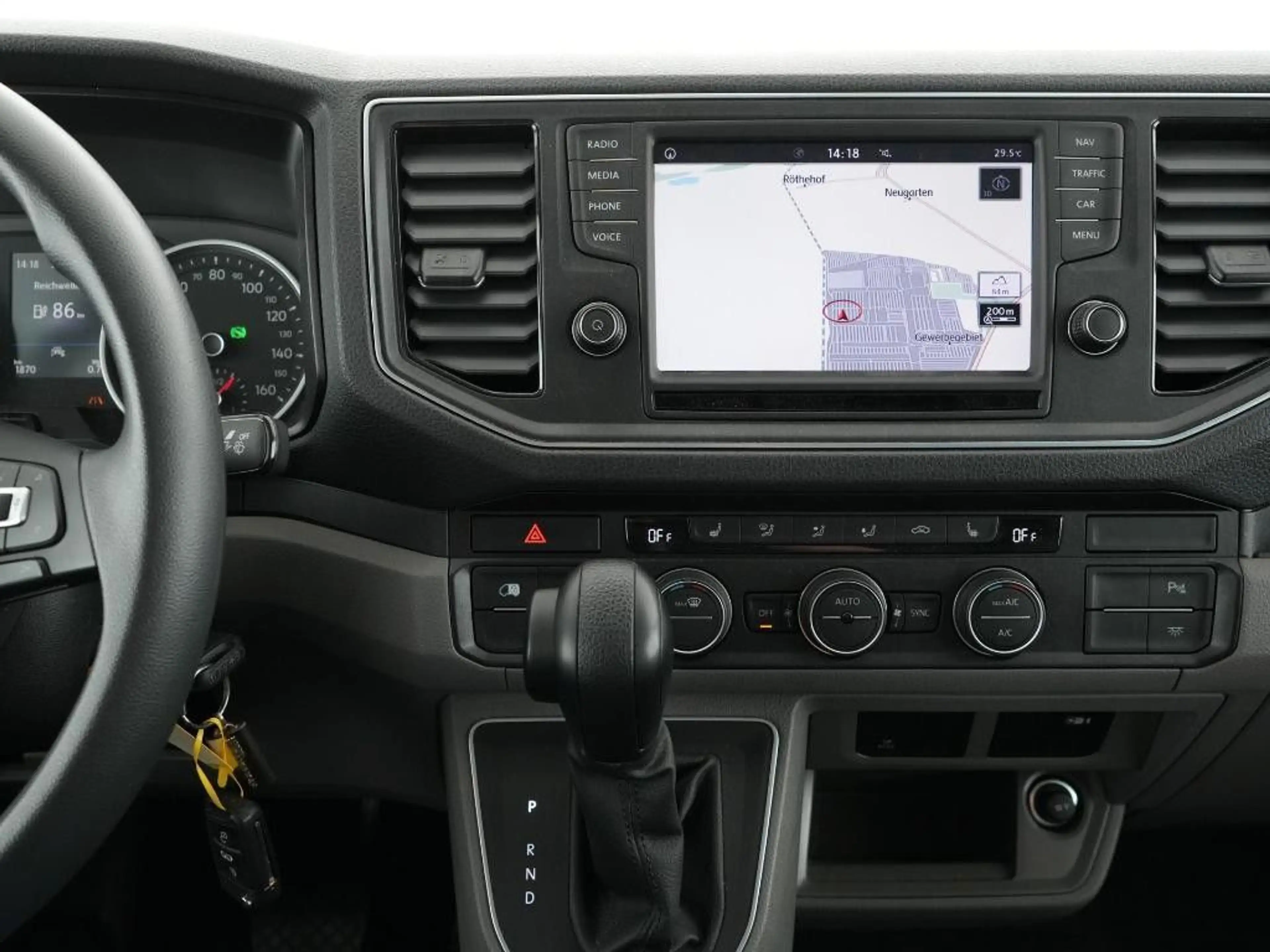 Volkswagen Crafter E-Crafter MR Hochdach FWD RFK 270° LED DAB+ — photo 4