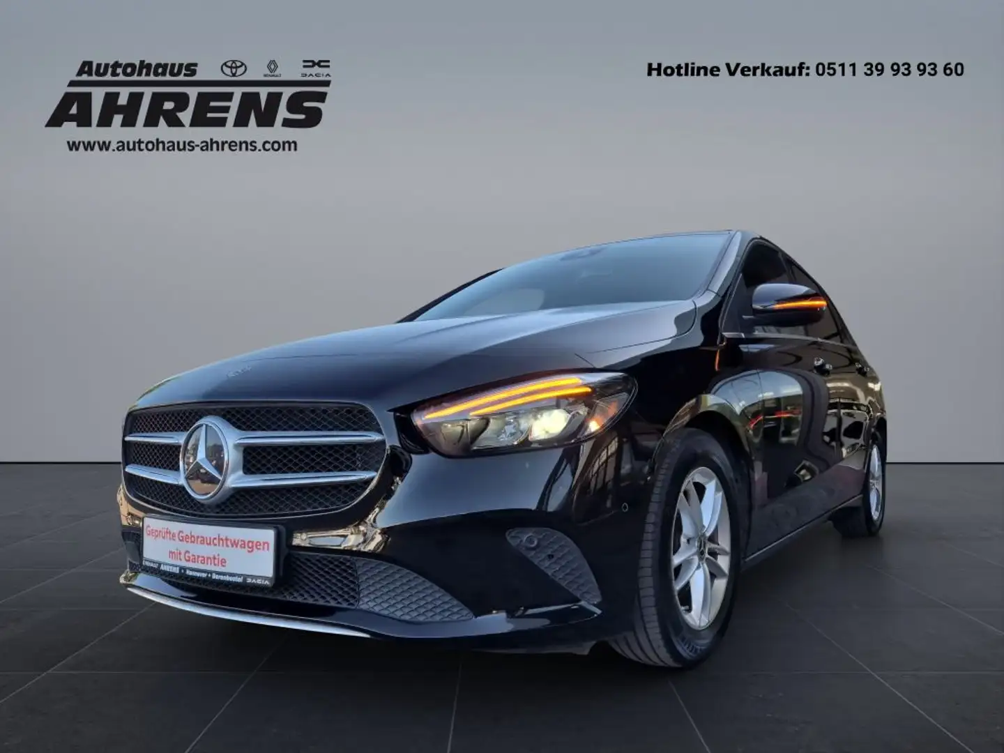 Mercedes-Benz B 180 Style PARKTRONIC Navi LED-High-Performance Schwarz - 1