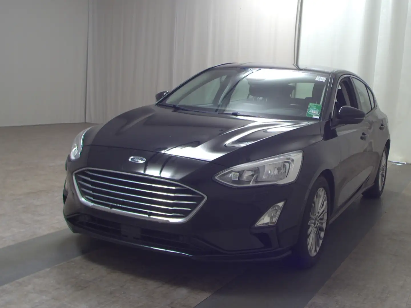 Ford Focus 1.0 EB Titanium AHK PDC RfK Schwarz - 2