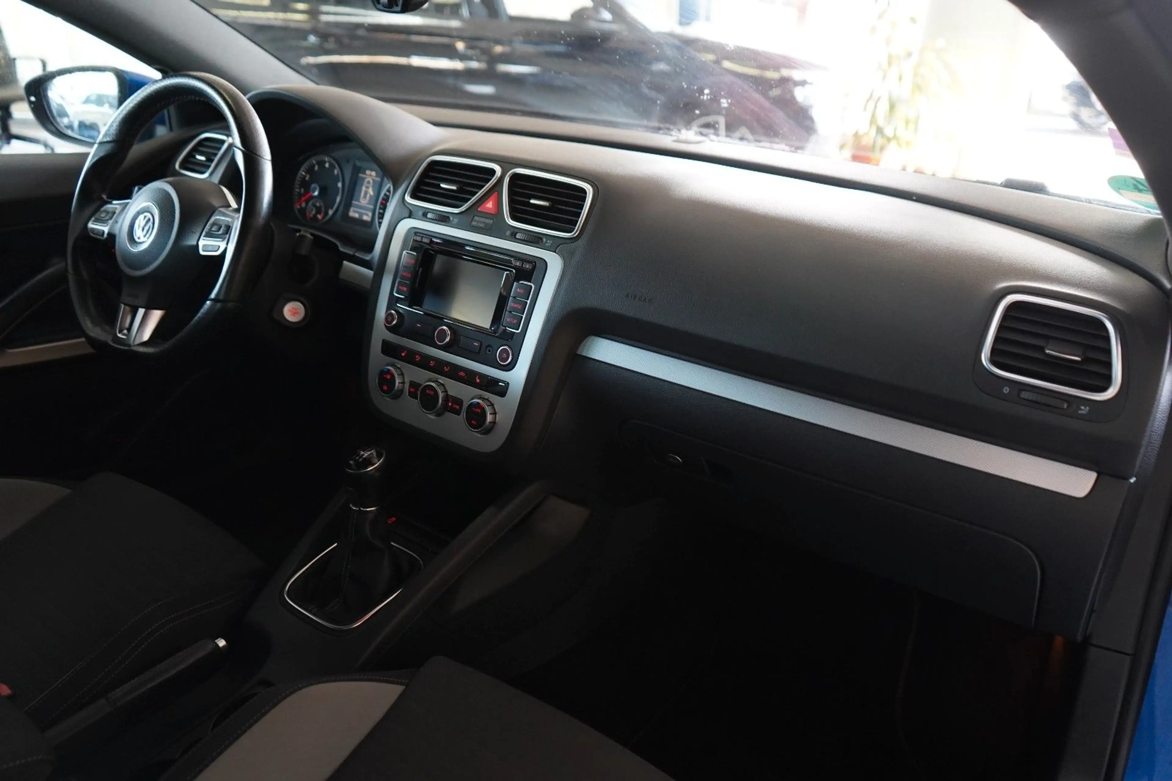 Volkswagen Scirocco 1.4 TSI LIFE NAVI / KLIMAAUTO./ PDC — photo 8