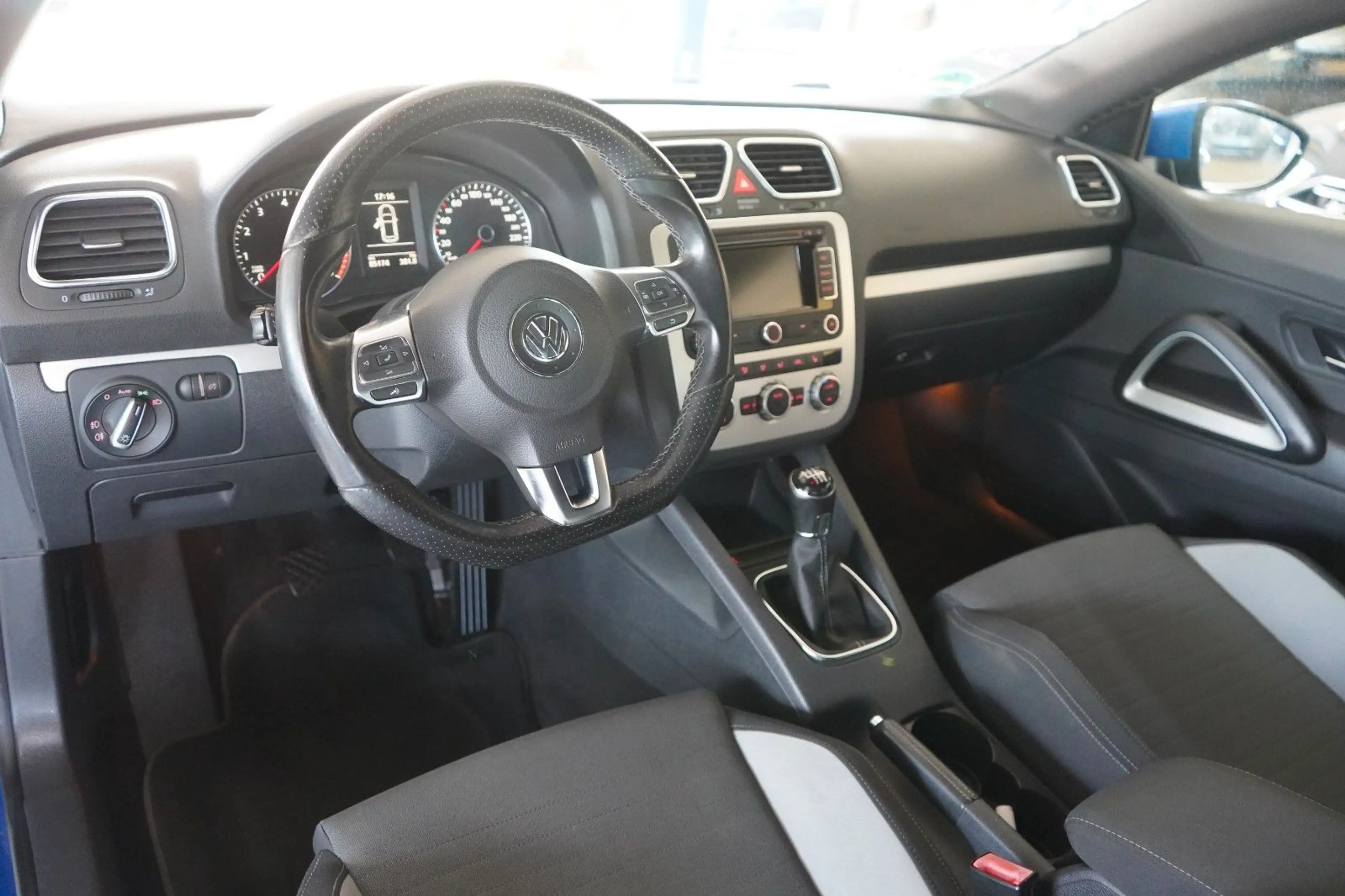 Volkswagen Scirocco 1.4 TSI LIFE NAVI / KLIMAAUTO./ PDC — photo 10