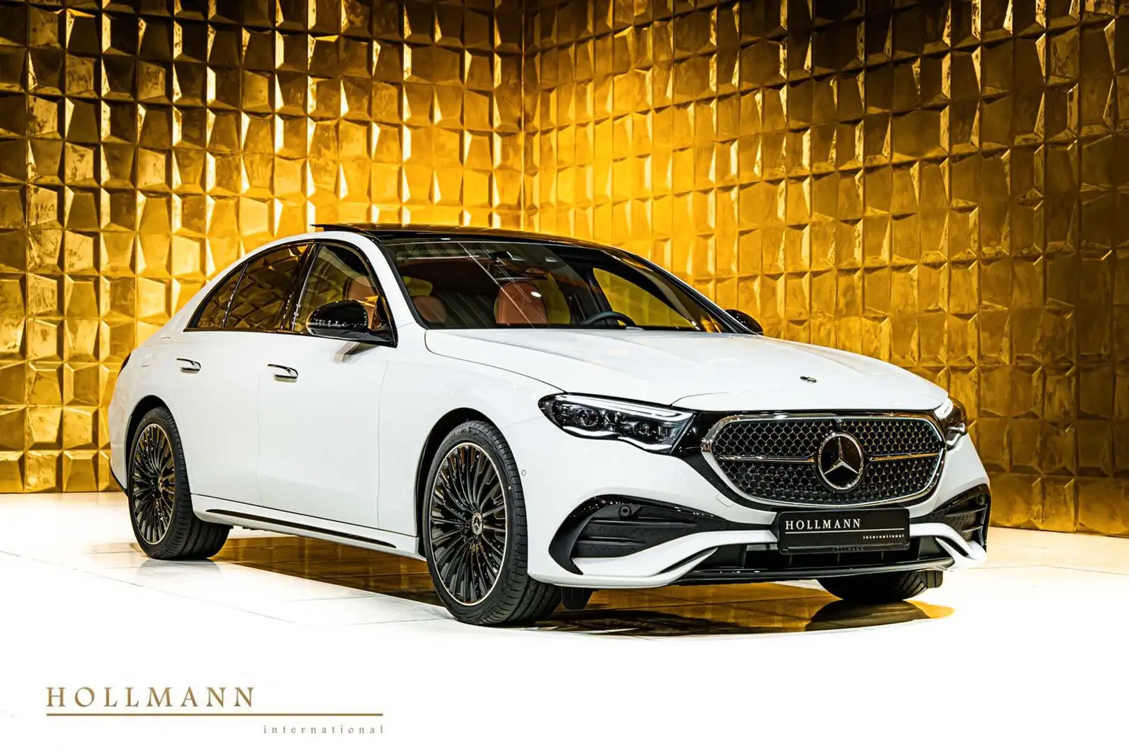Mercedes-Benz E 200 + AMG LINE PREMIUM PLUS + SUPERSCREEN + Bílá - 1