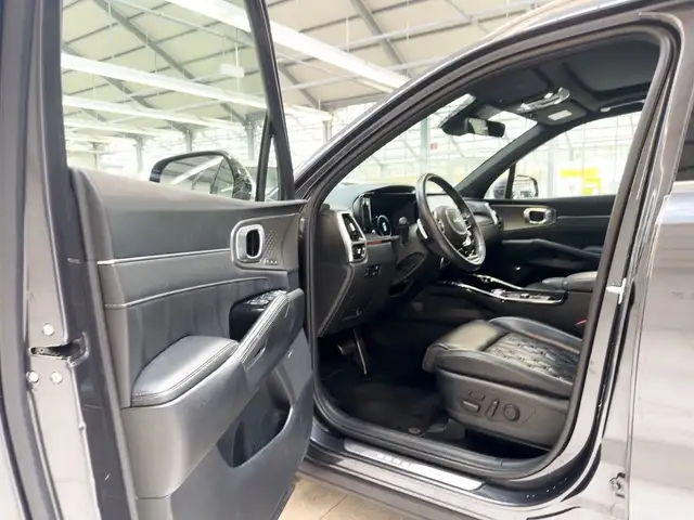 Kia Sorento view 8